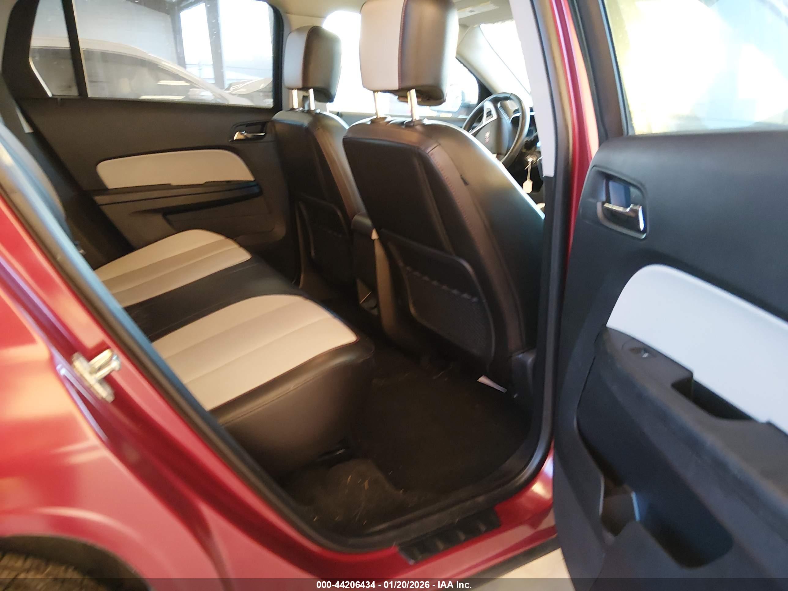 GMC TERRAIN image 8