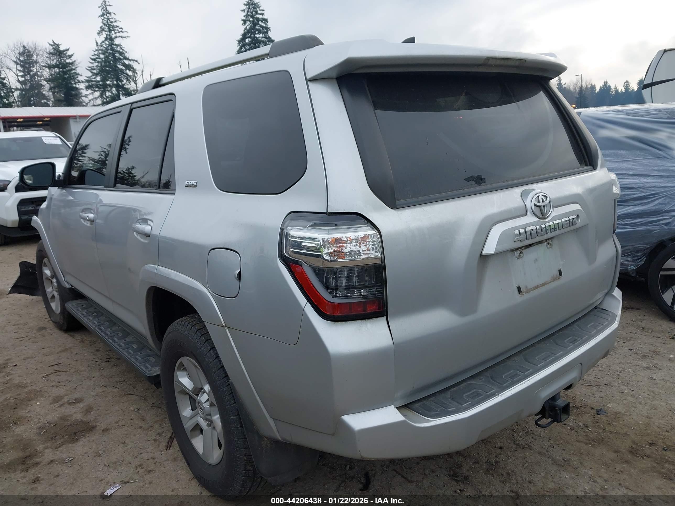 TOYOTA 4RUNNER image 3