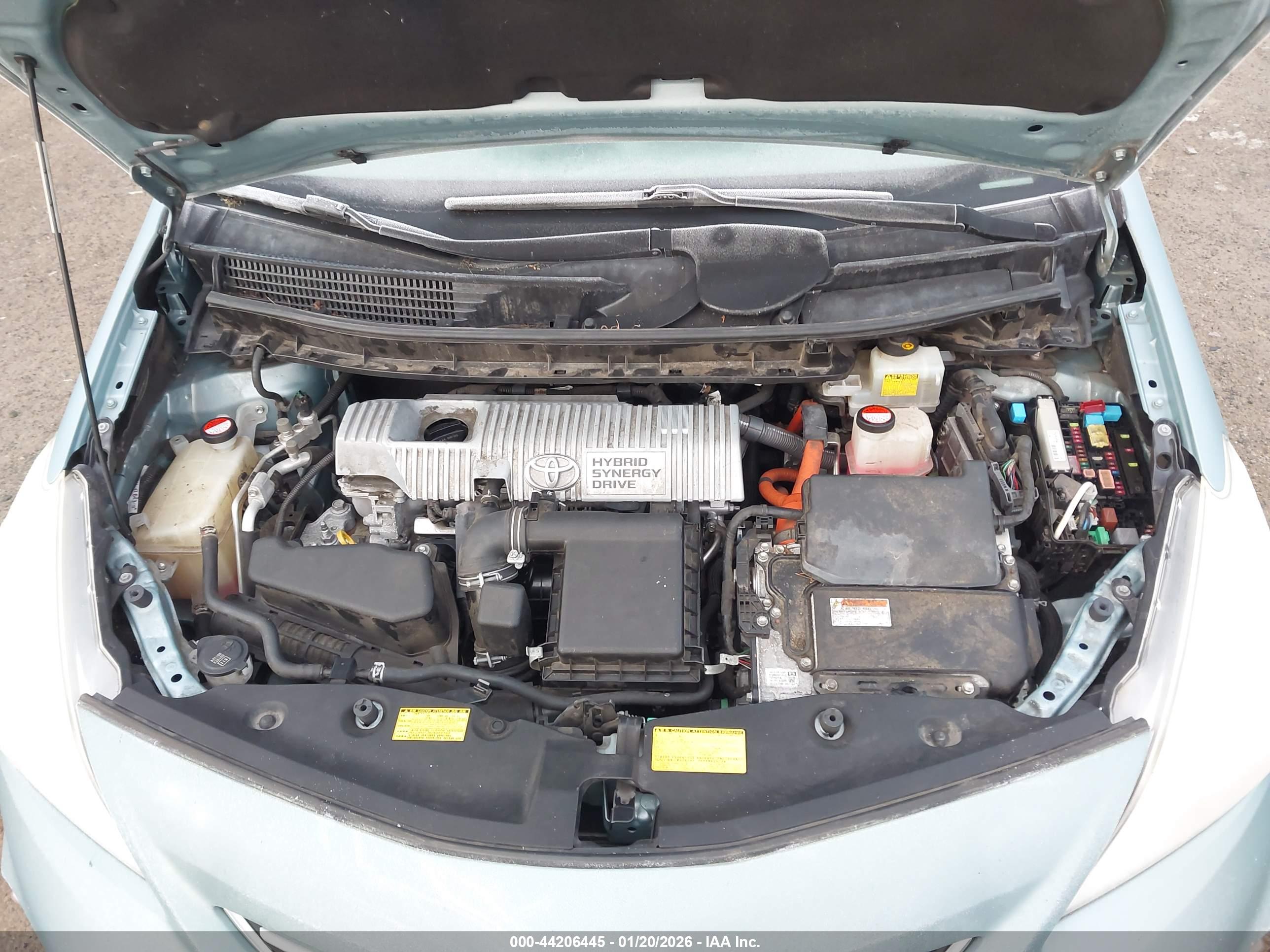 TOYOTA PRIUS image 10
