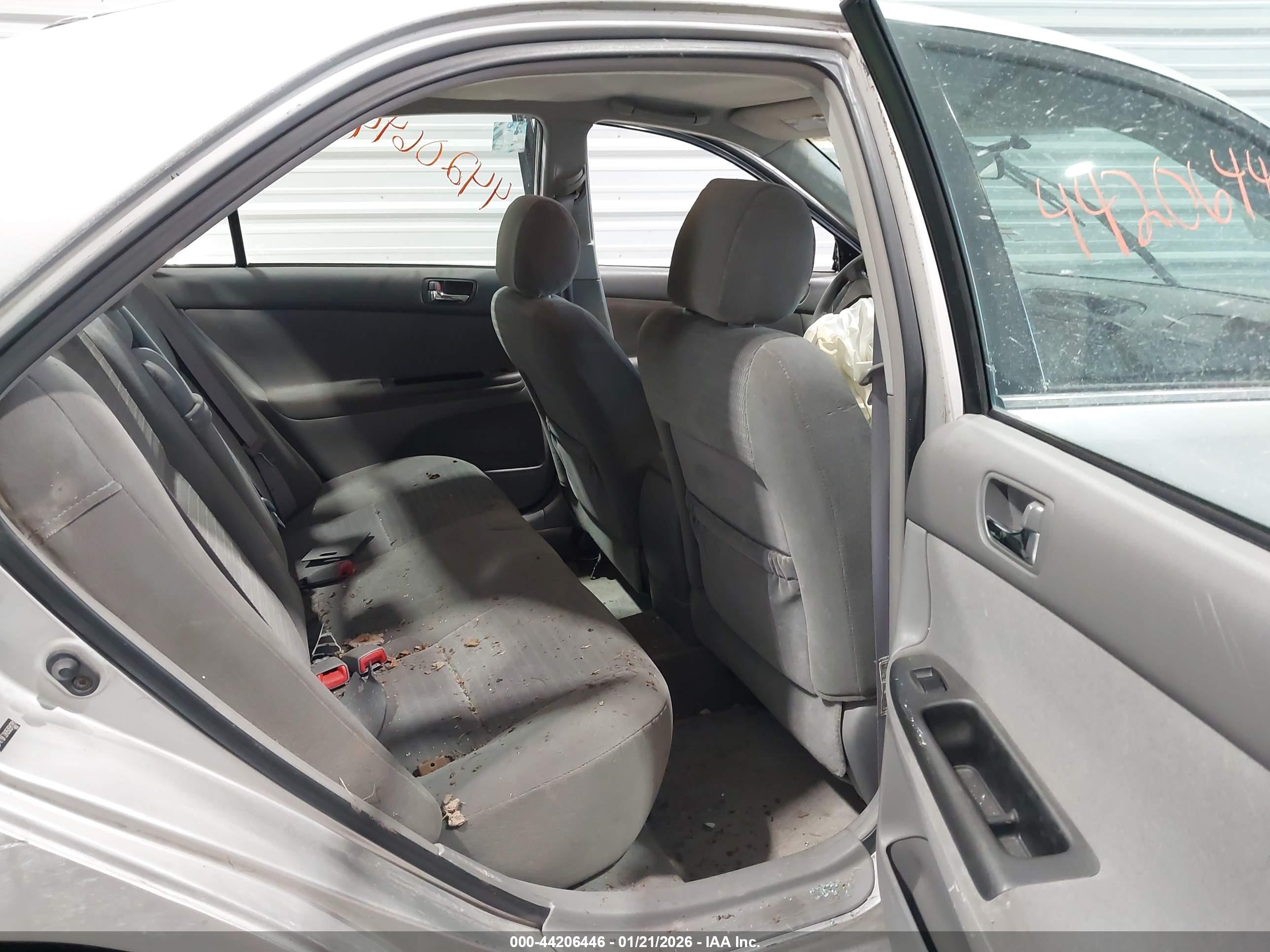 TOYOTA CAMRY image 8