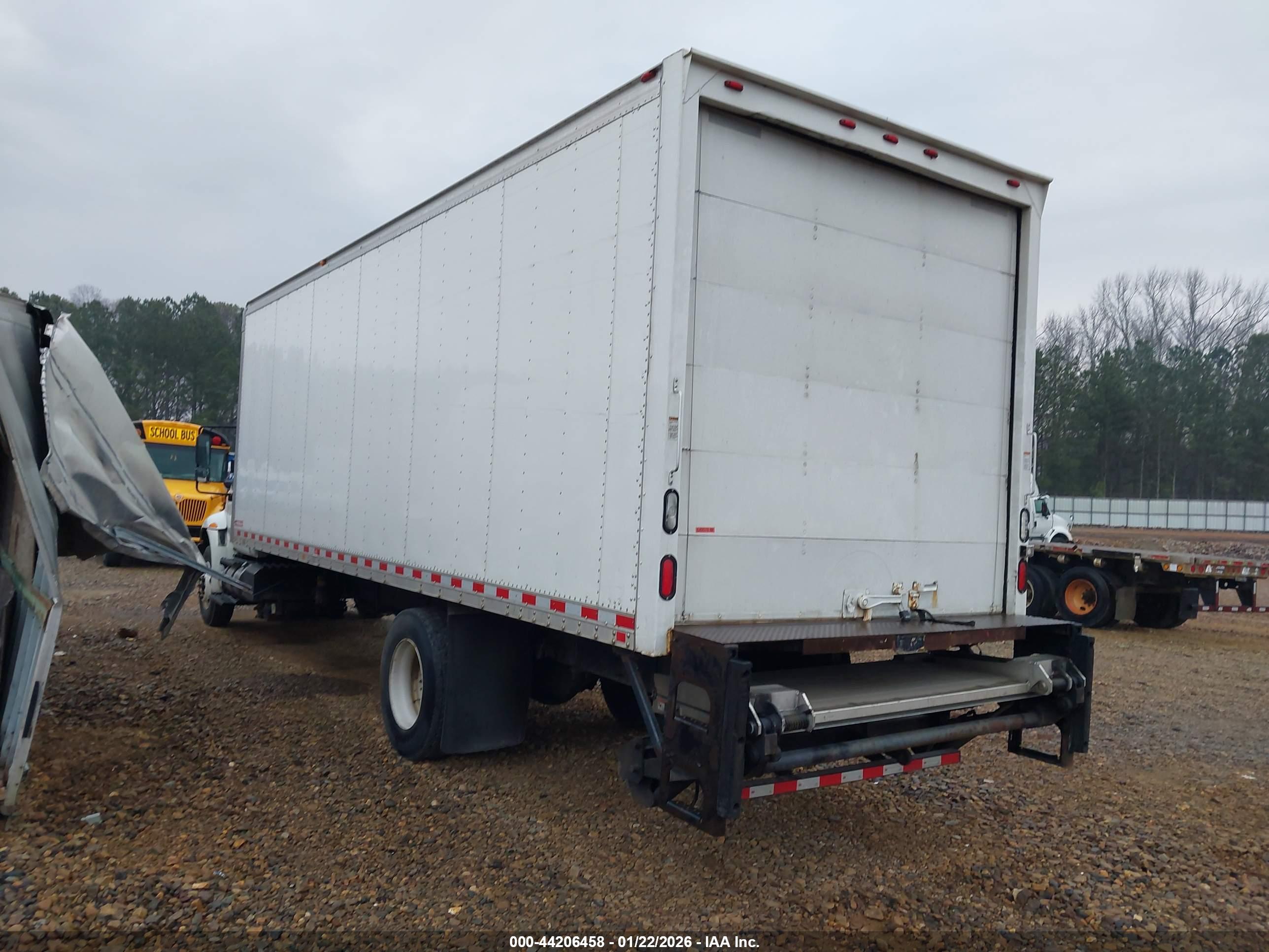 INTERNATIONAL 4000 image 3