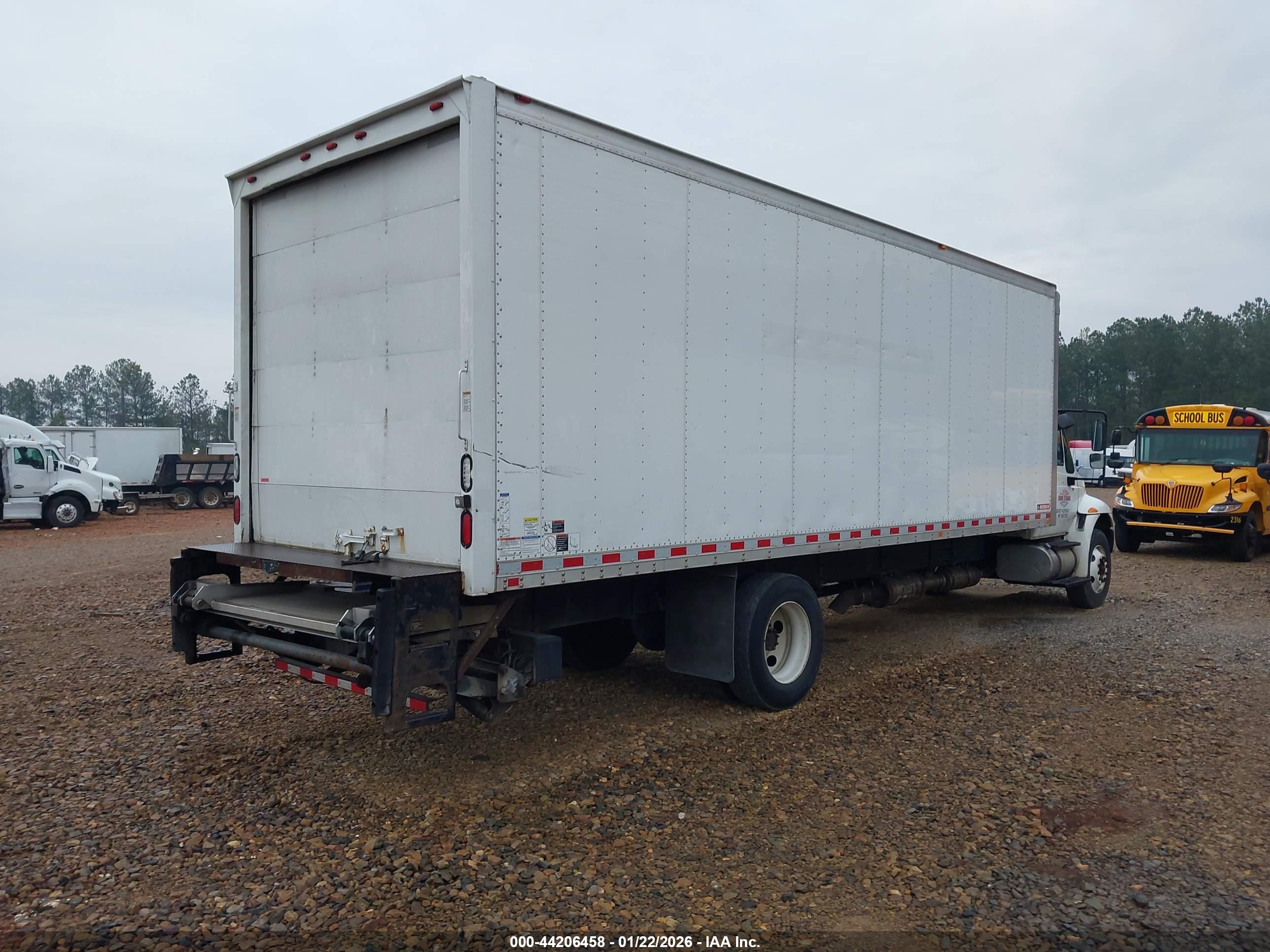 INTERNATIONAL 4000 image 4