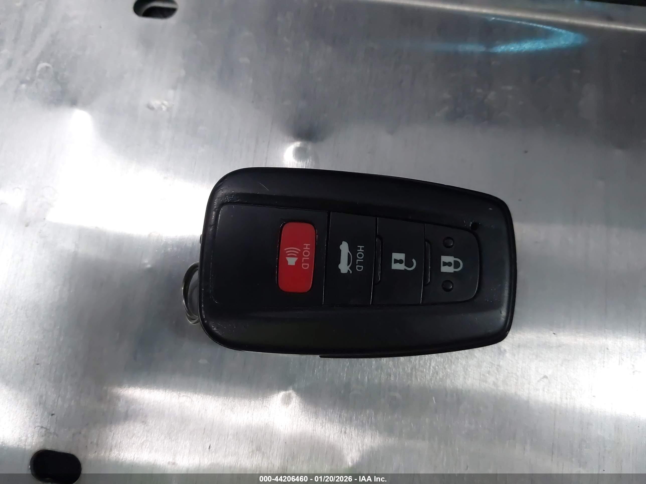 TOYOTA CAMRY image 11
