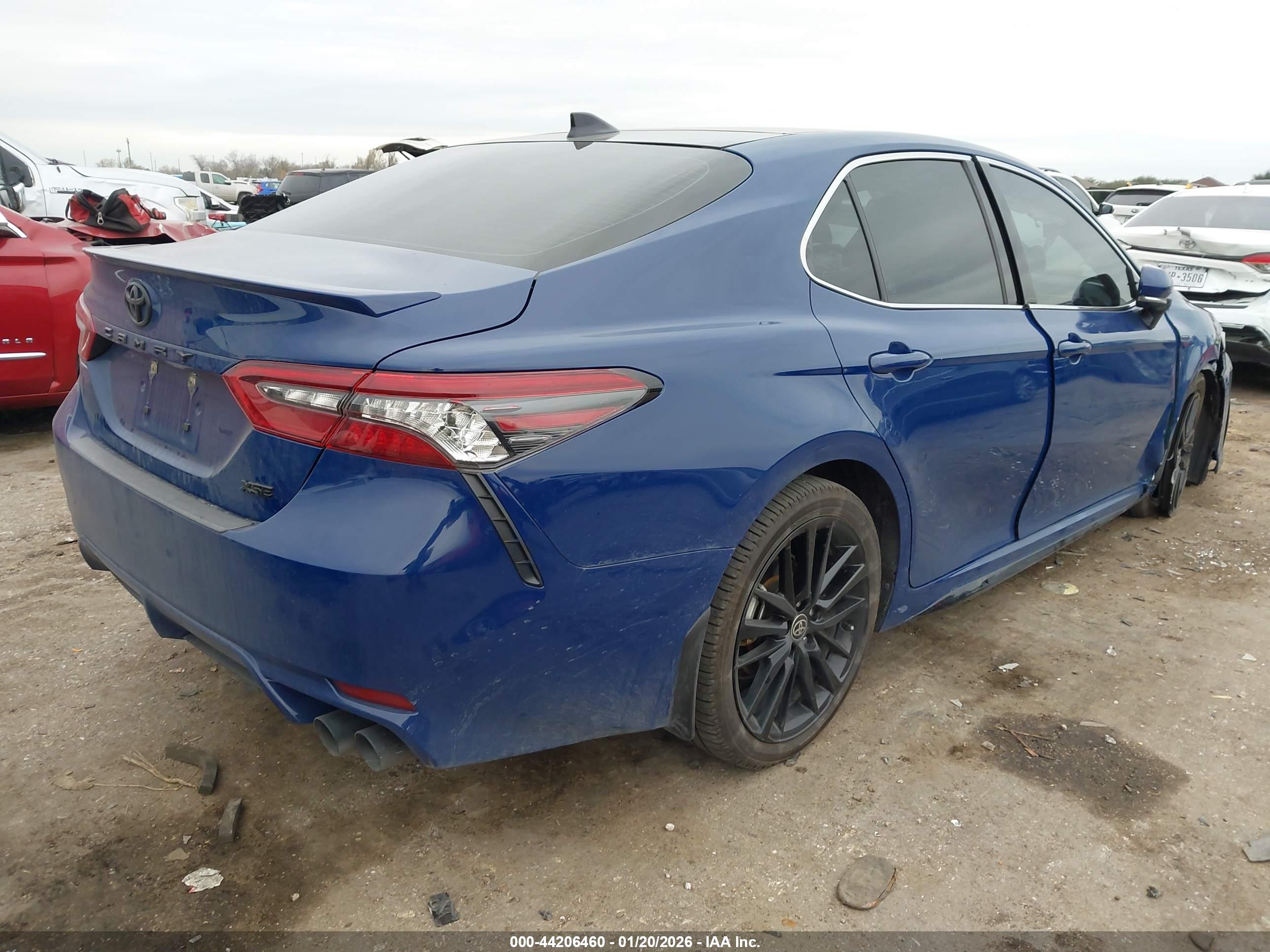 TOYOTA CAMRY image 4