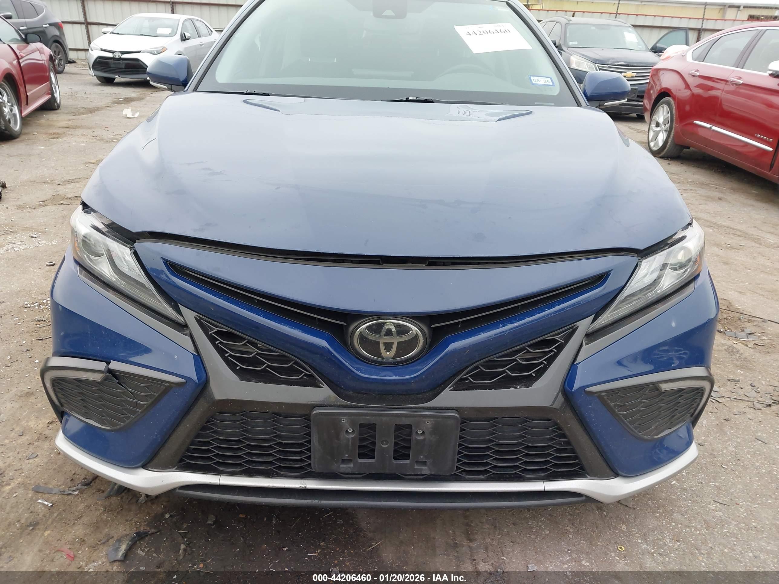 TOYOTA CAMRY image 6