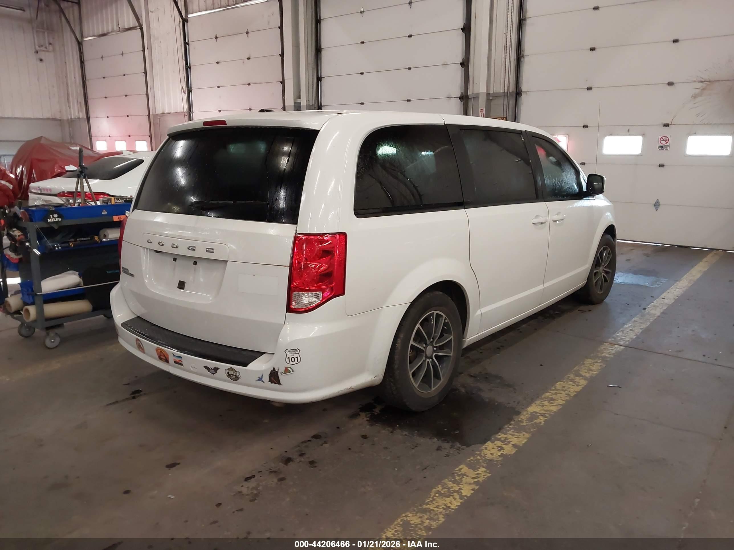 DODGE GRAND image 4