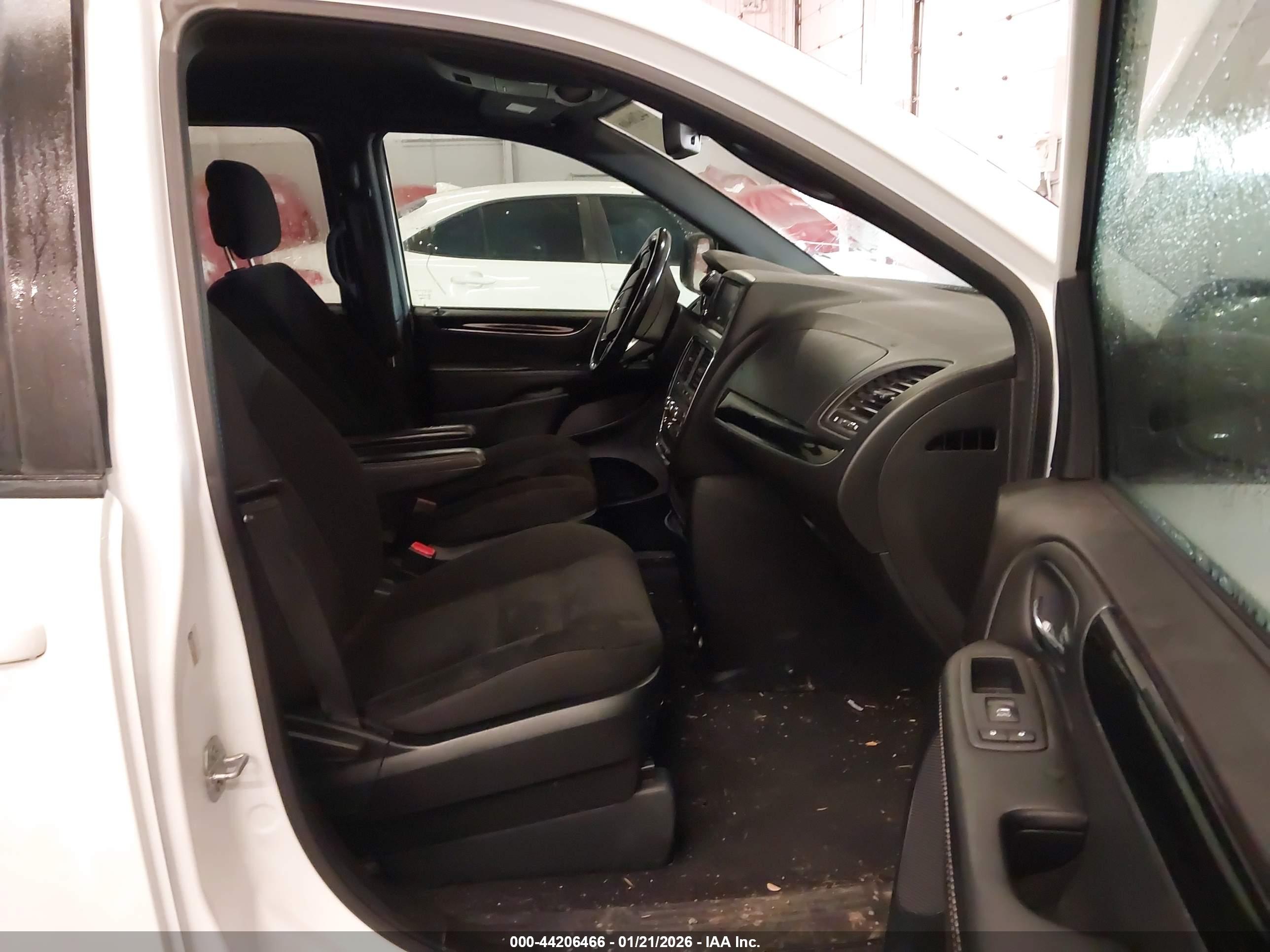 DODGE GRAND image 5