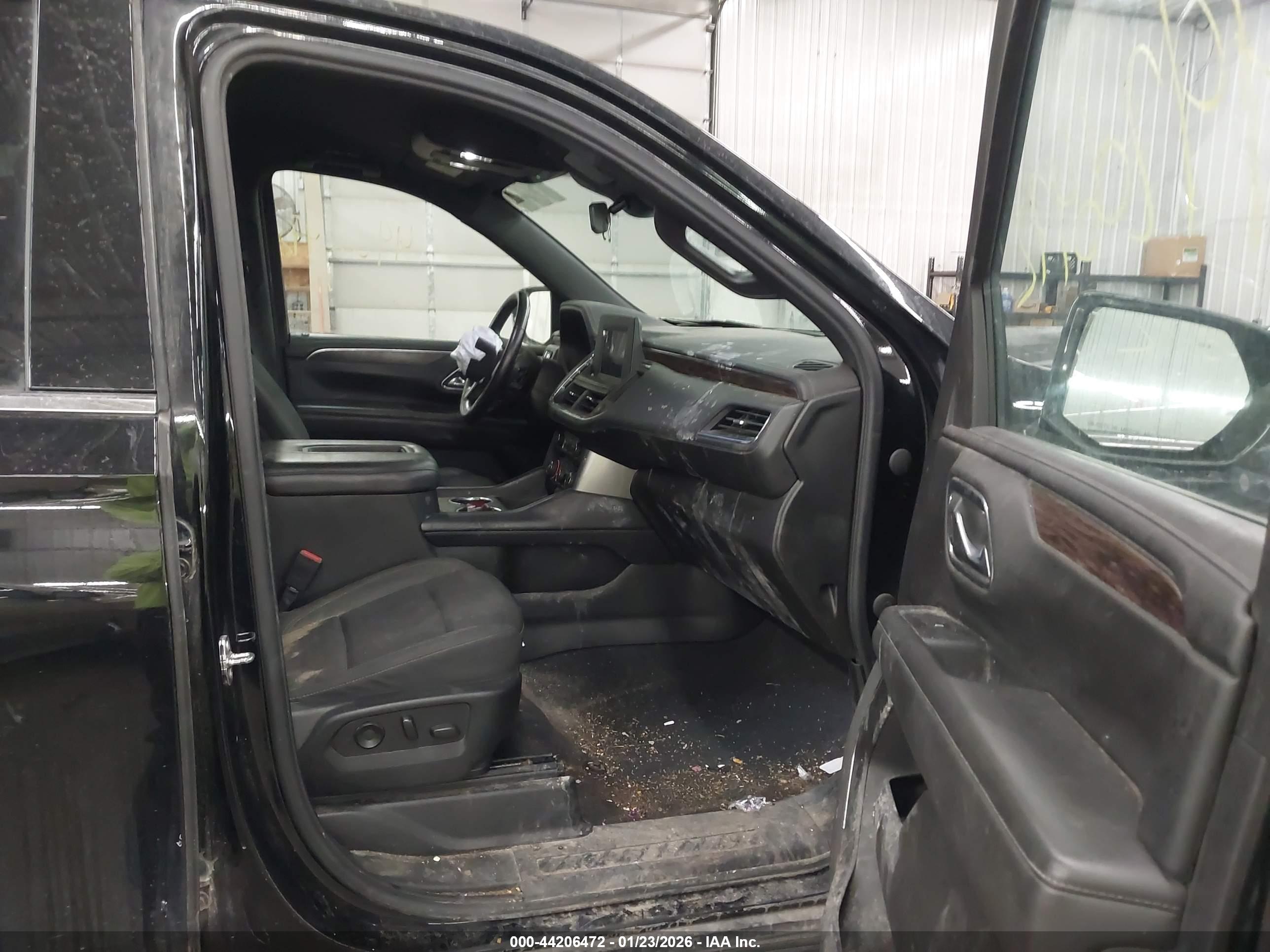 CHEVROLET TAHOE image 5