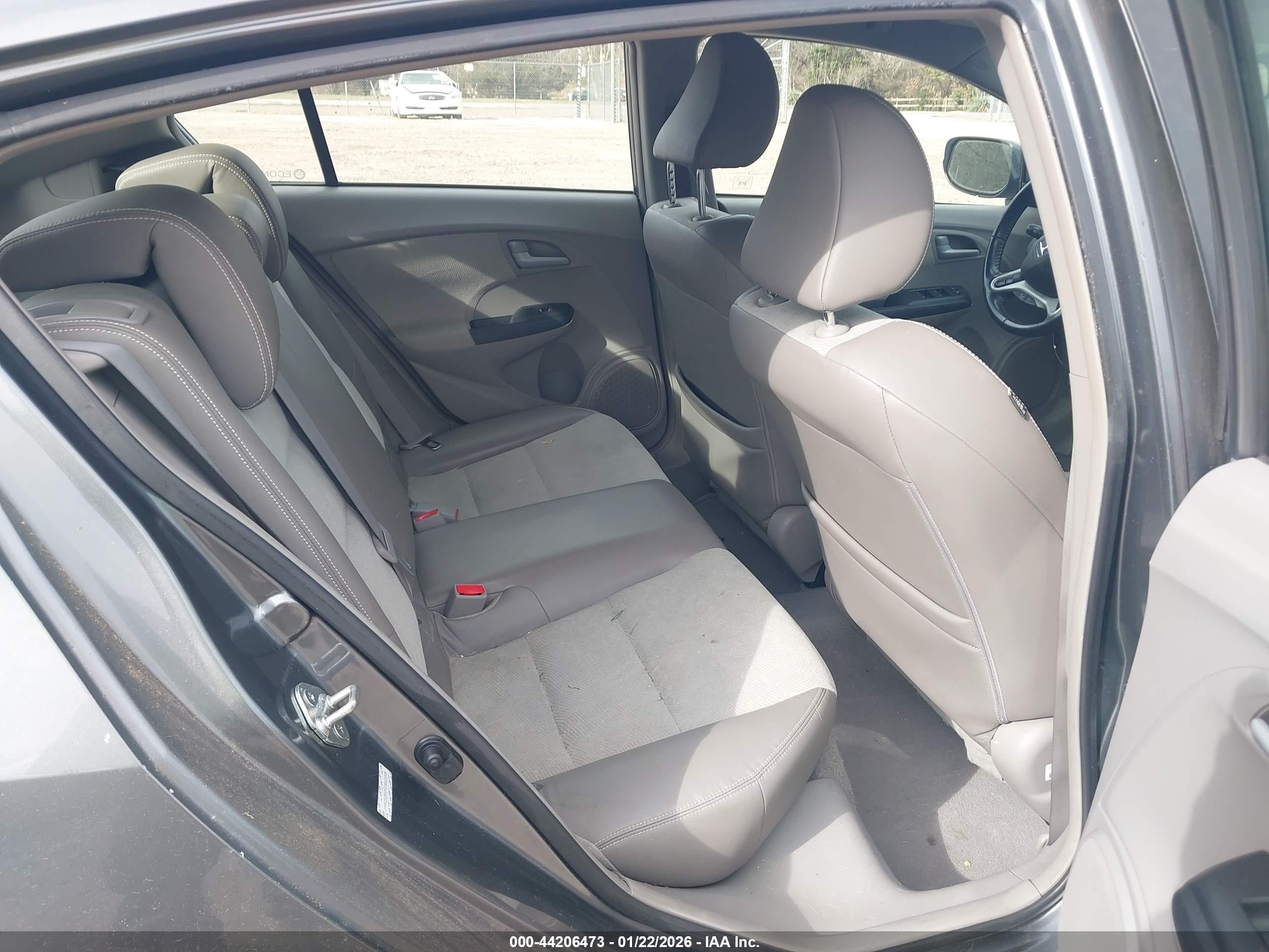 HONDA INSIGHT image 8