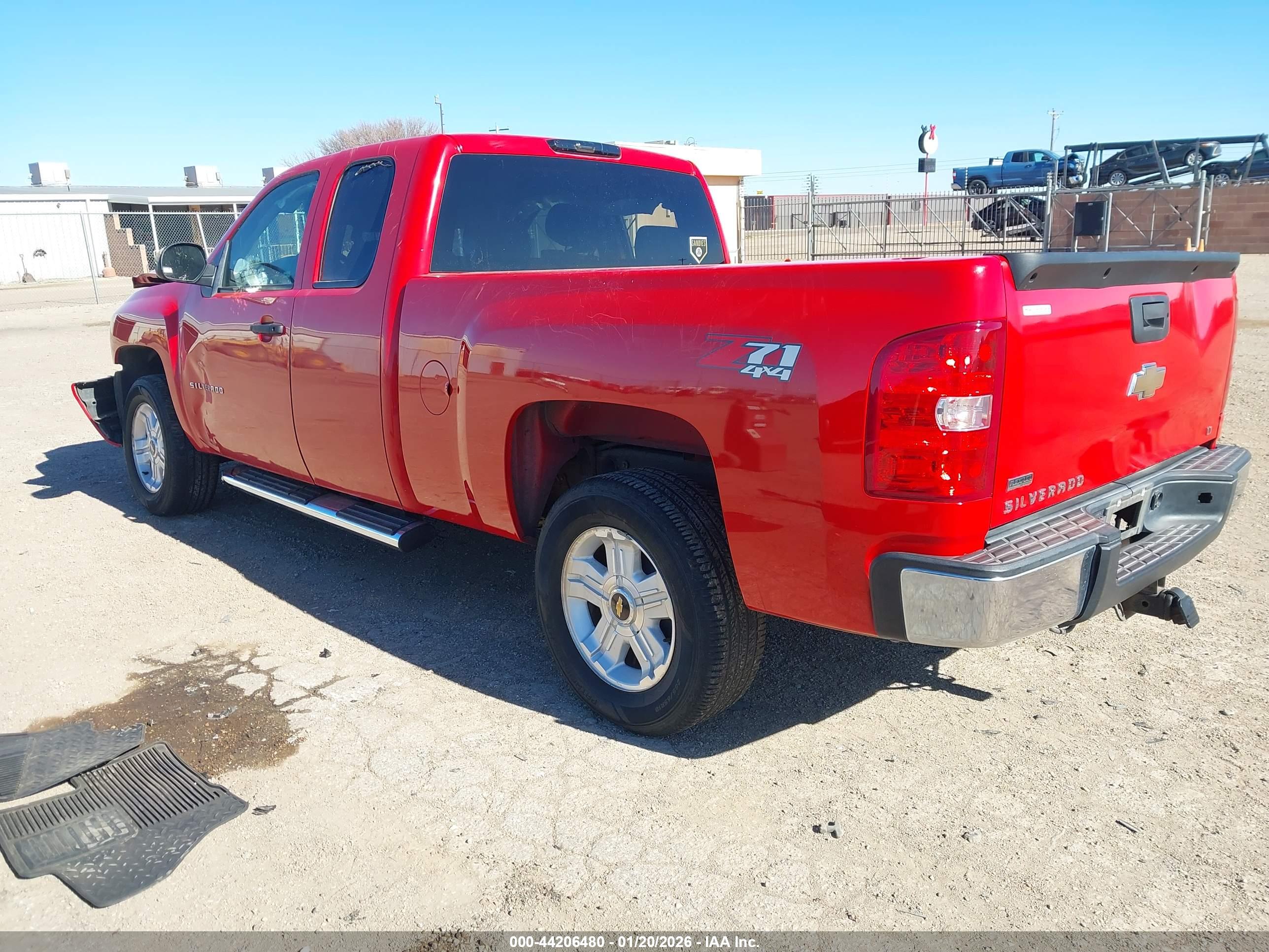 CHEVROLET SILVERADO image 3
