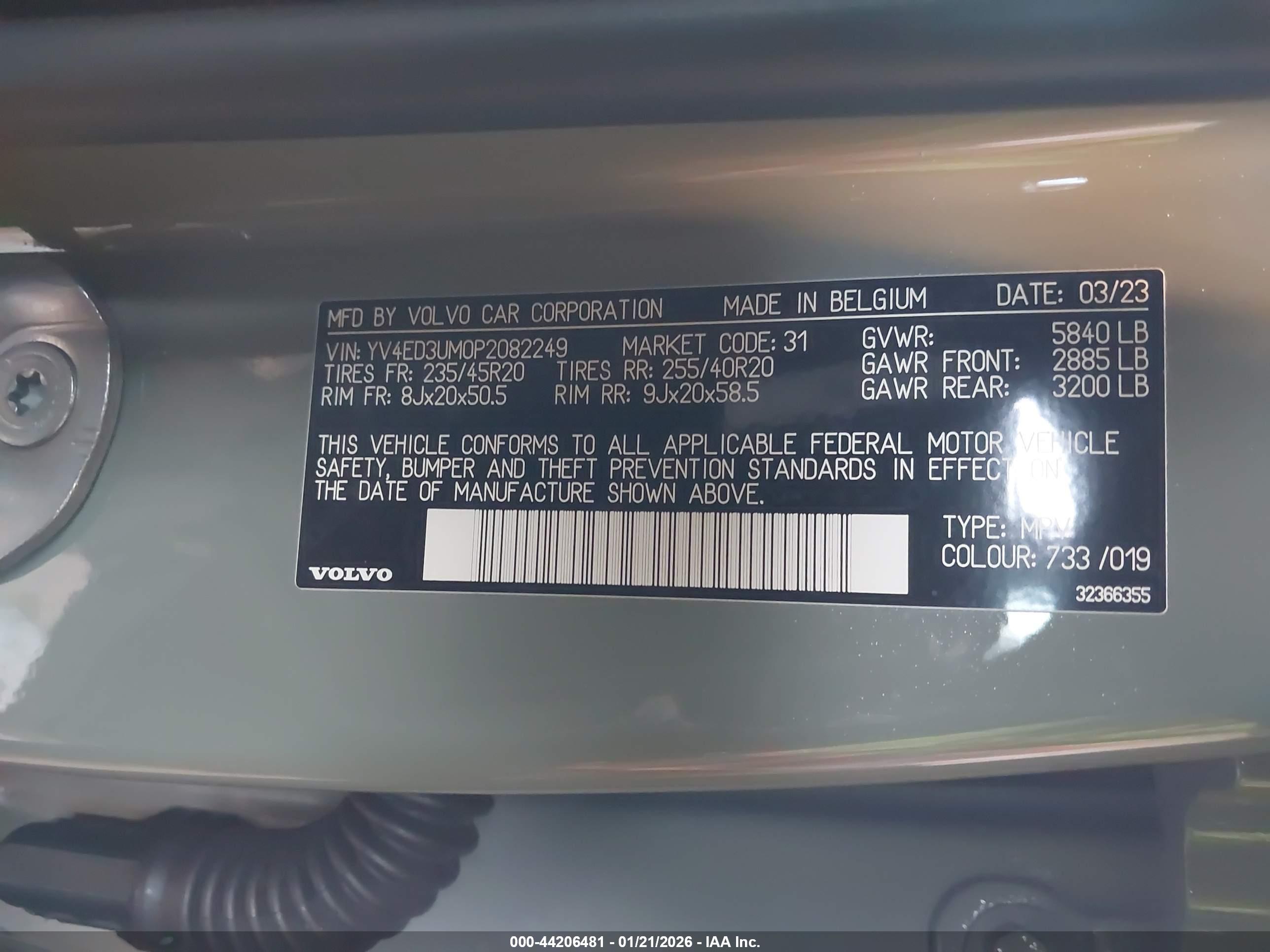 VOLVO XC40 image 9