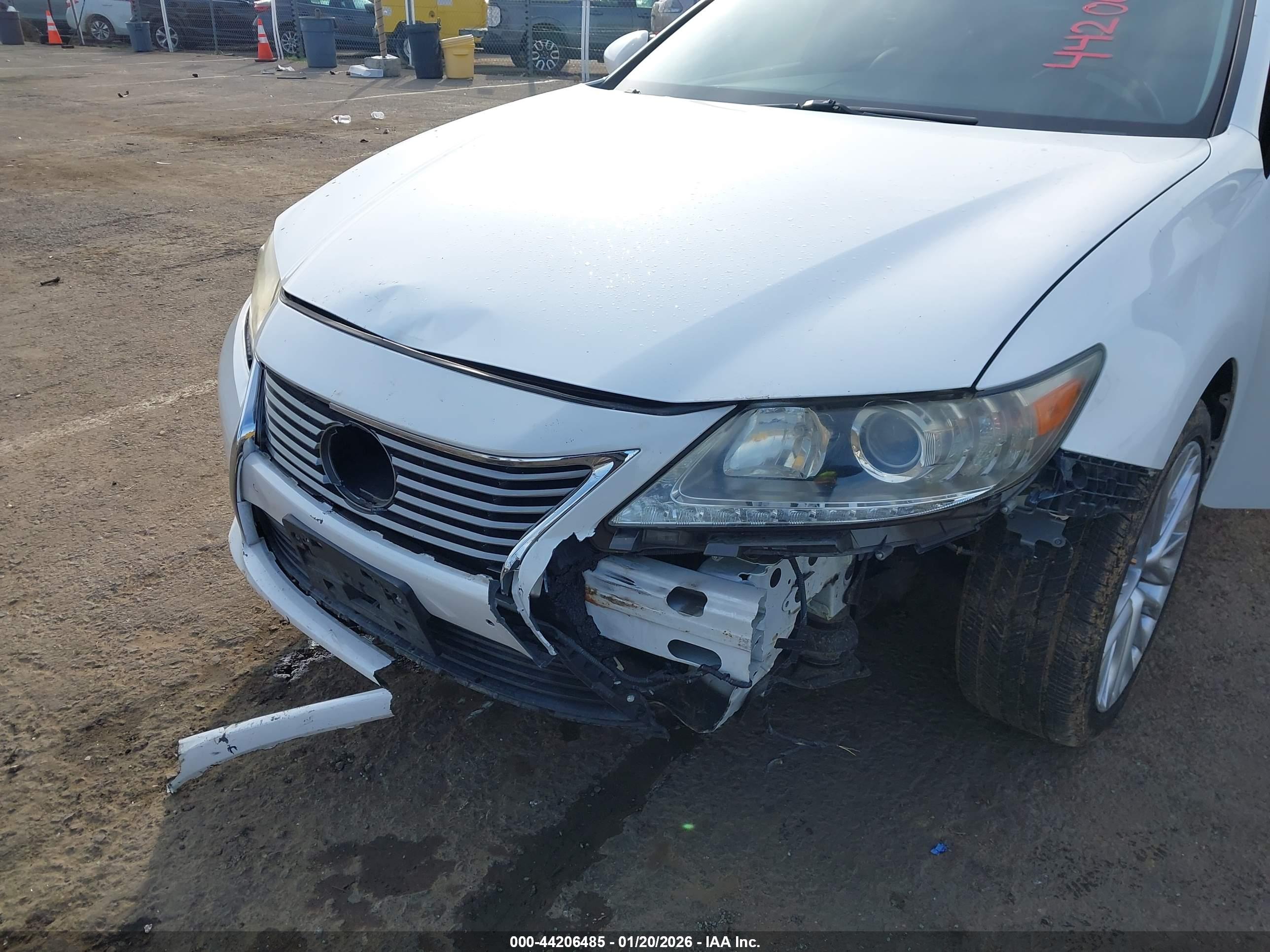 LEXUS ES image 6