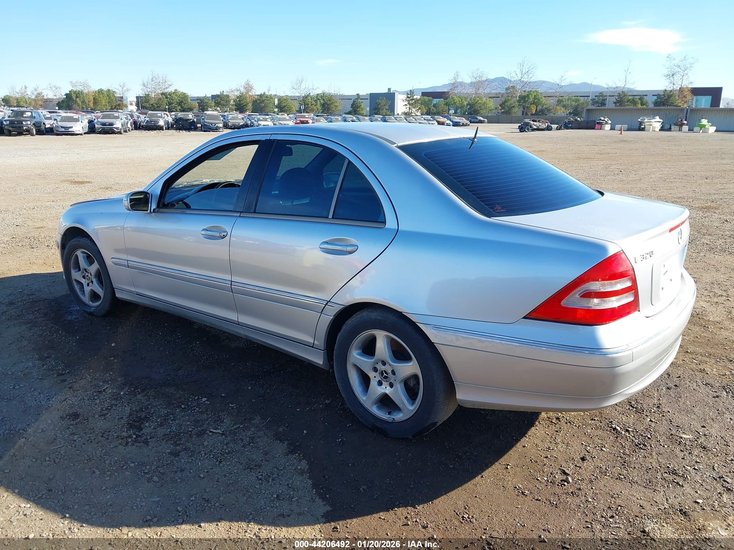 MERCEDES-BENZ C image 3