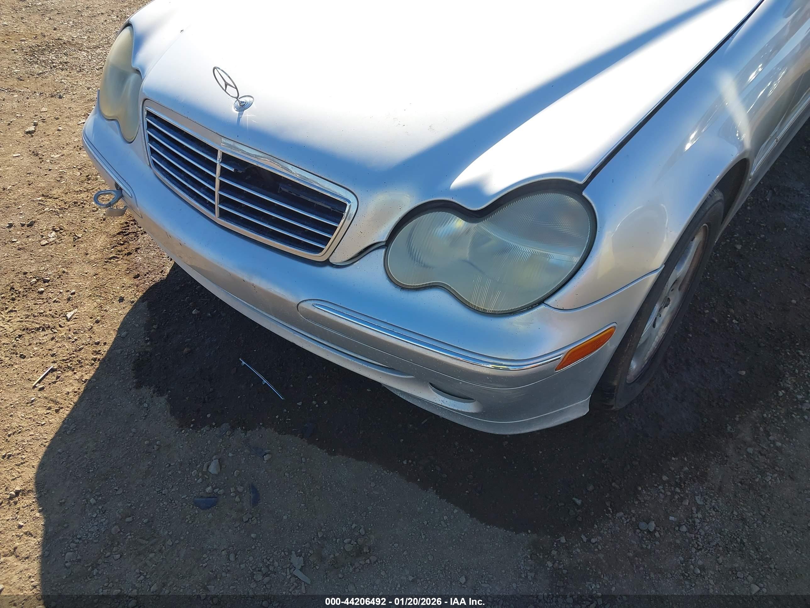 MERCEDES-BENZ C image 6