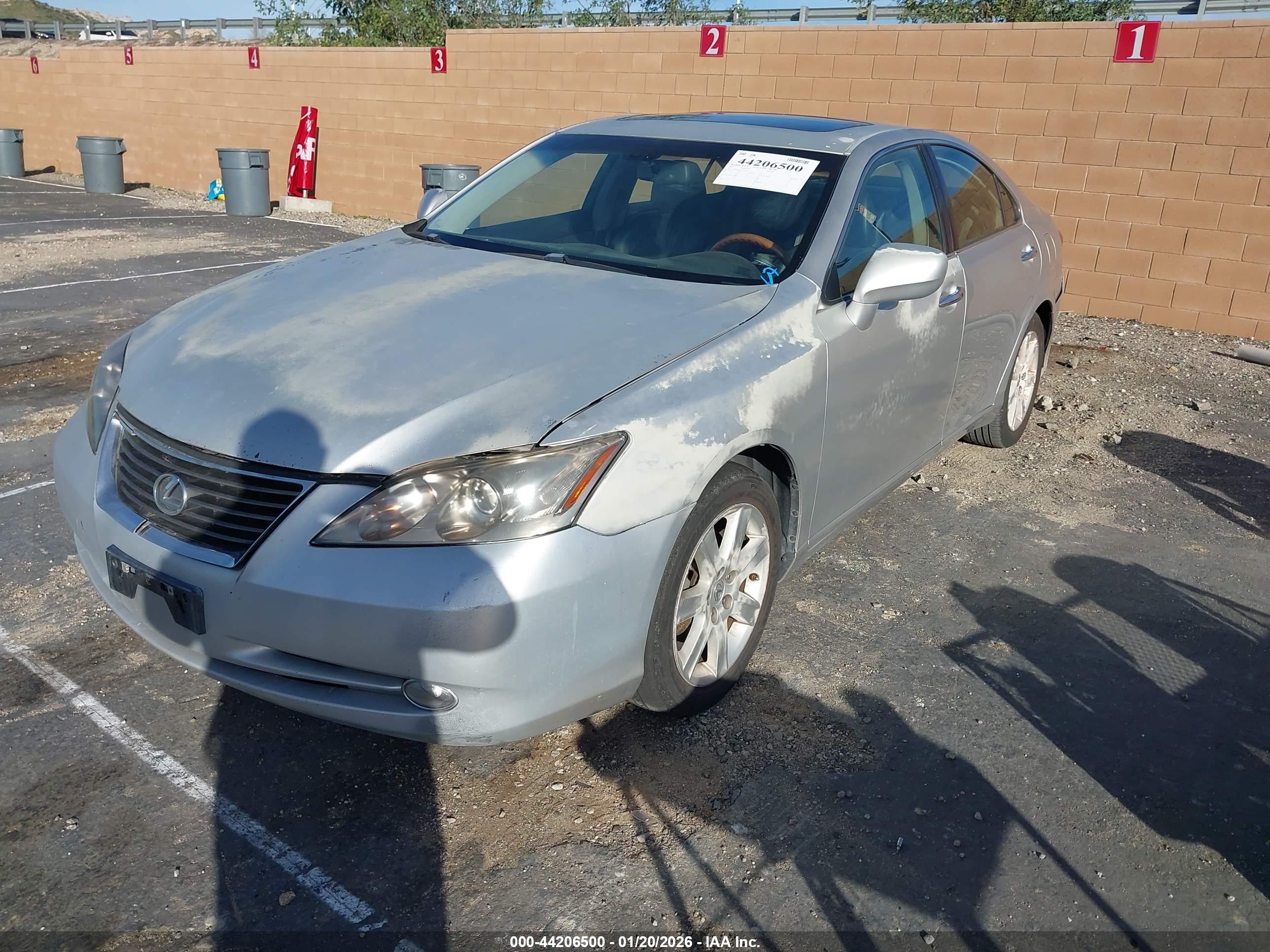 LEXUS ES image 2