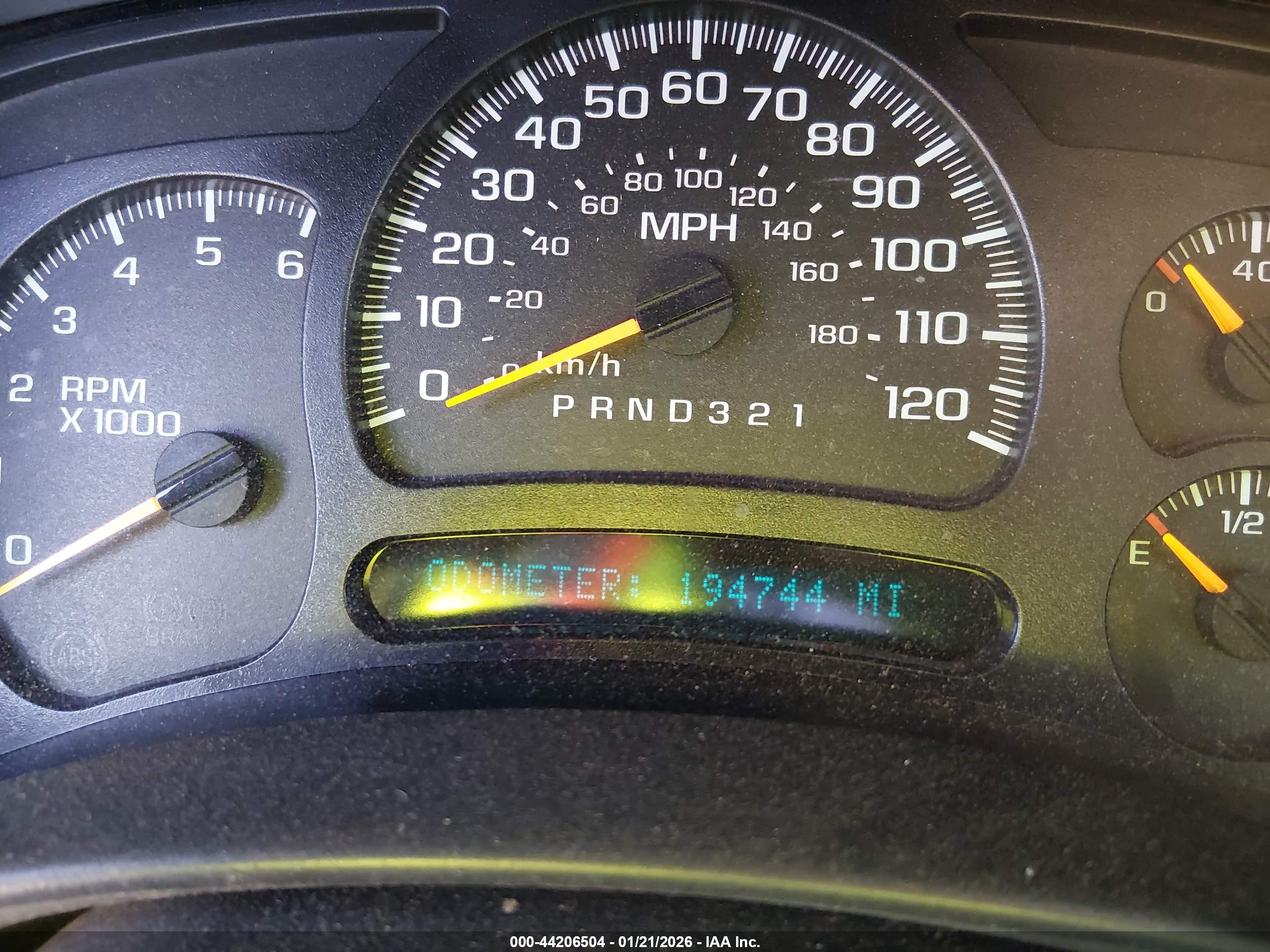 CHEVROLET SILVERADO image 7
