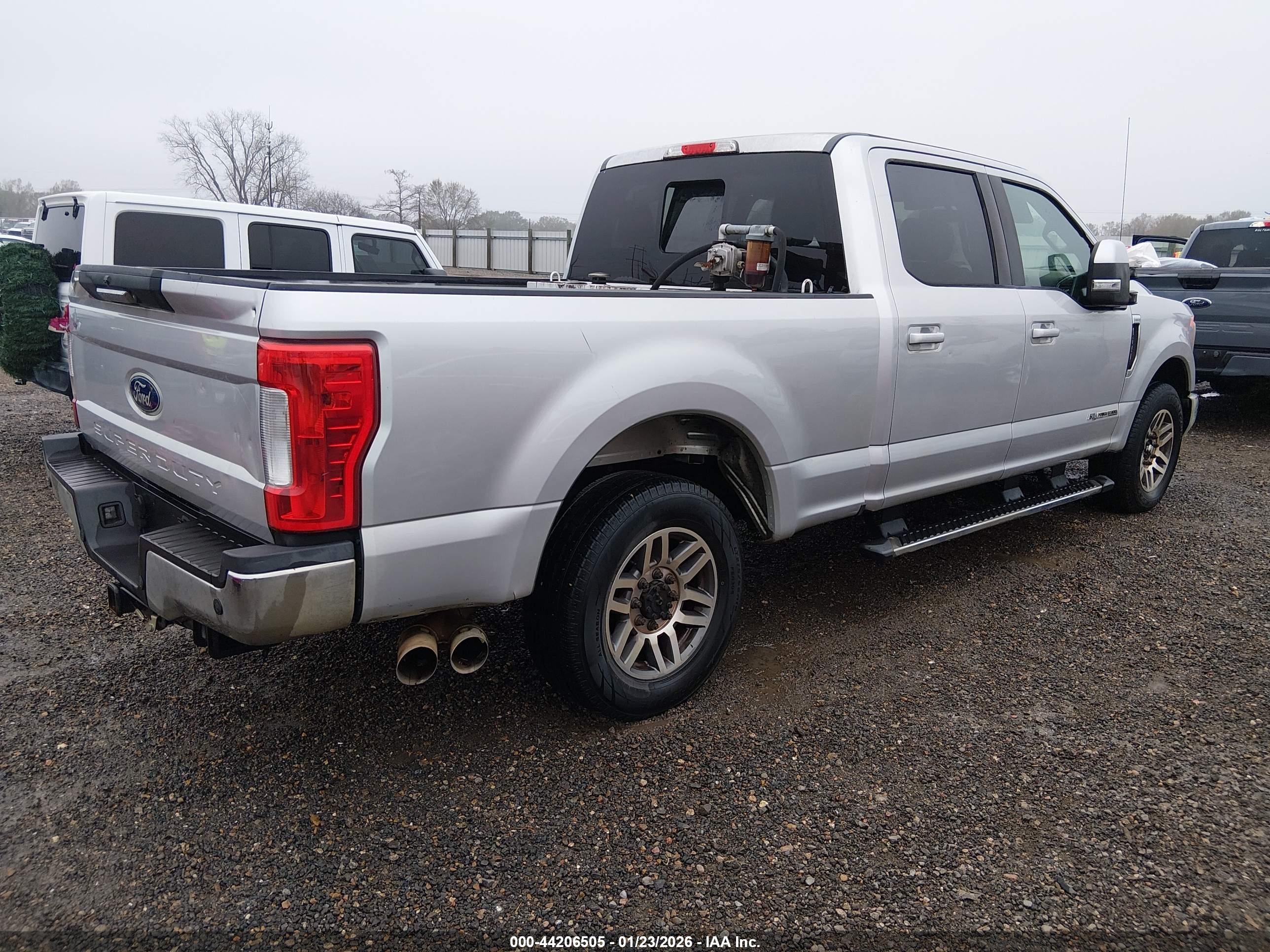 FORD F-250 image 4