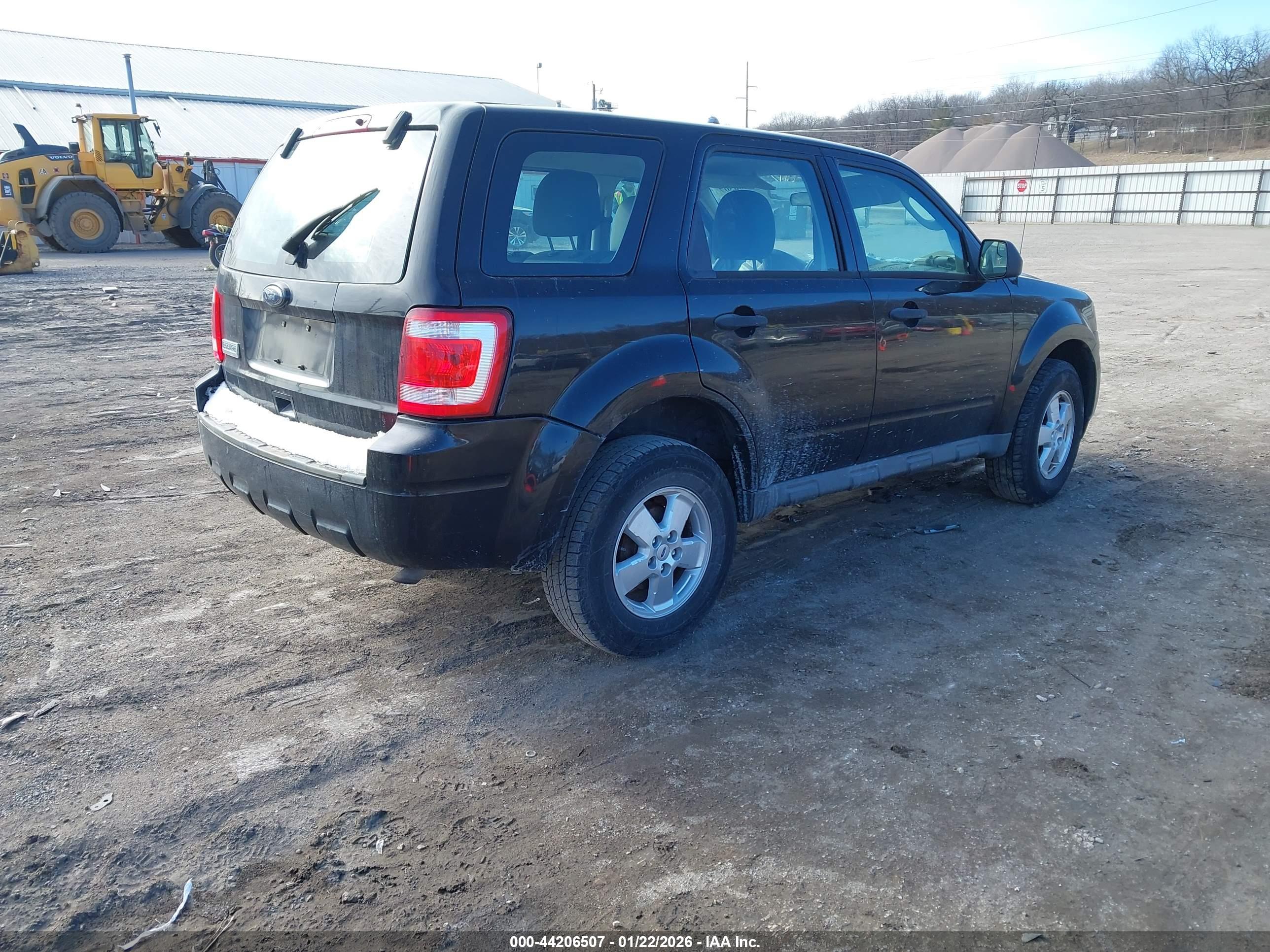 FORD ESCAPE image 4