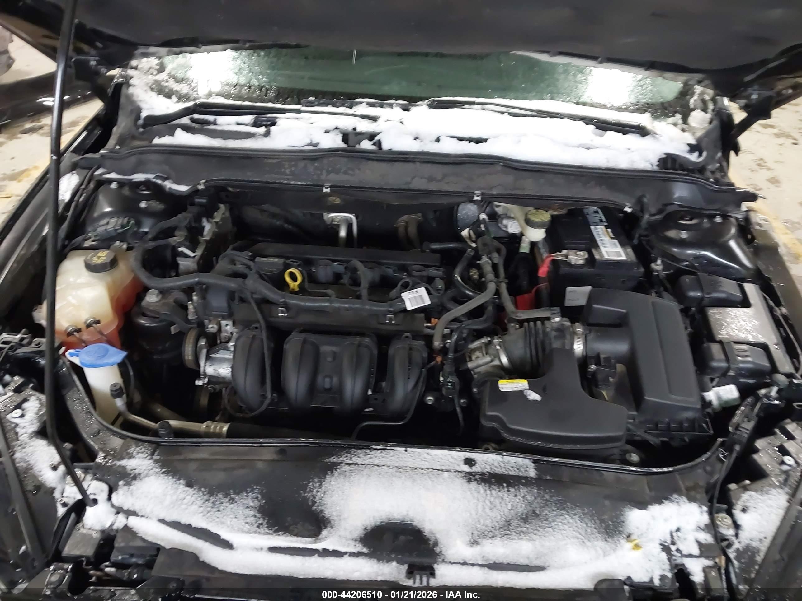FORD FUSION image 10