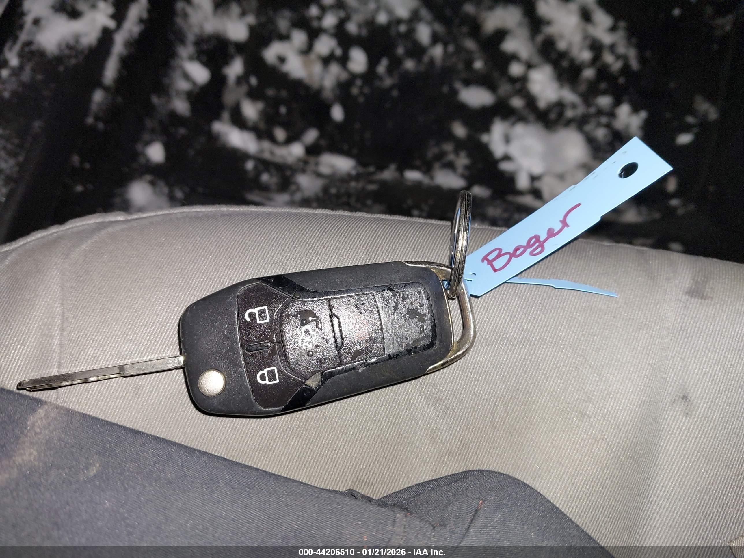 FORD FUSION image 11
