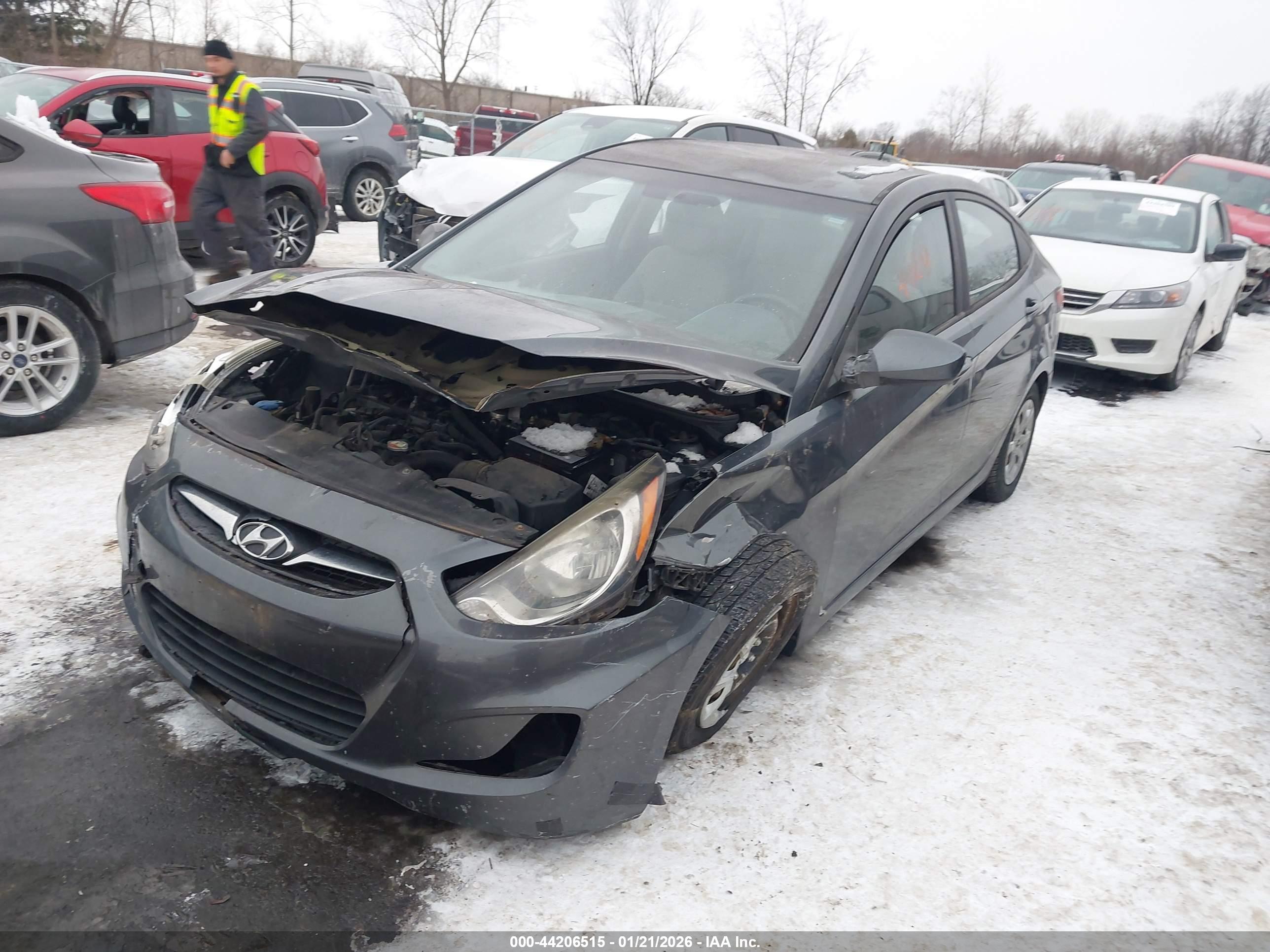 HYUNDAI ACCENT image 2