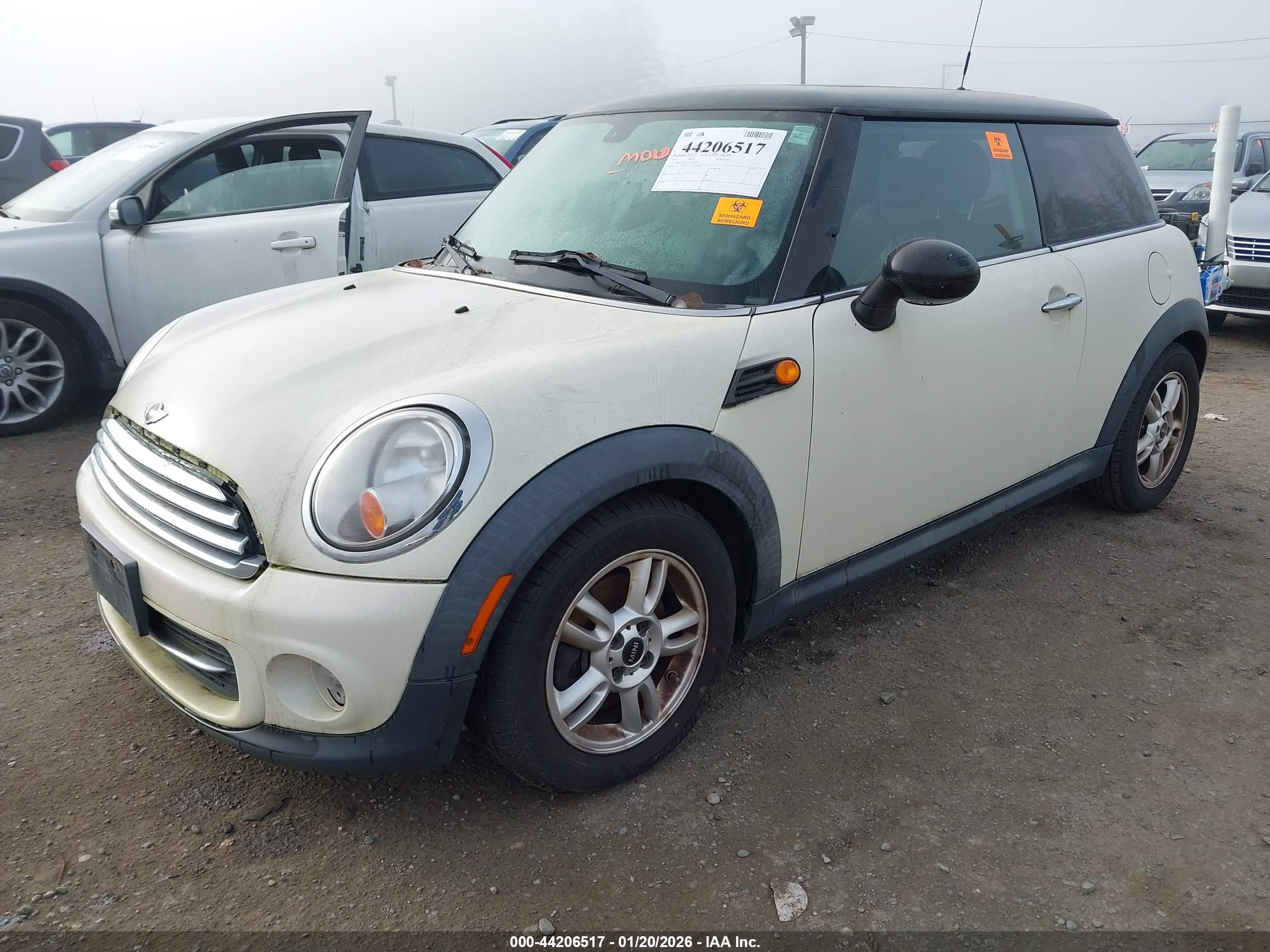 MINI COOPER image 2