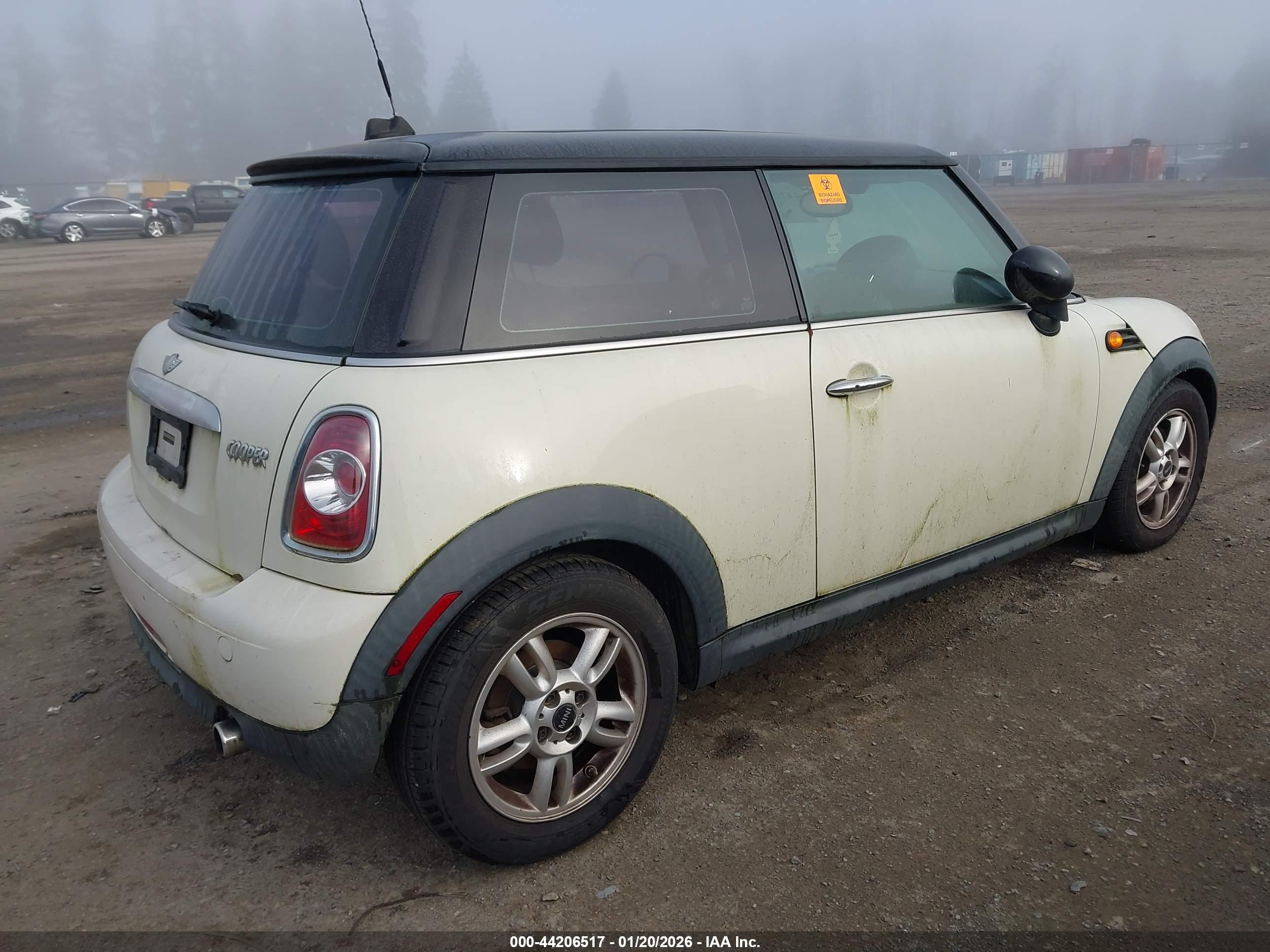 MINI COOPER image 4