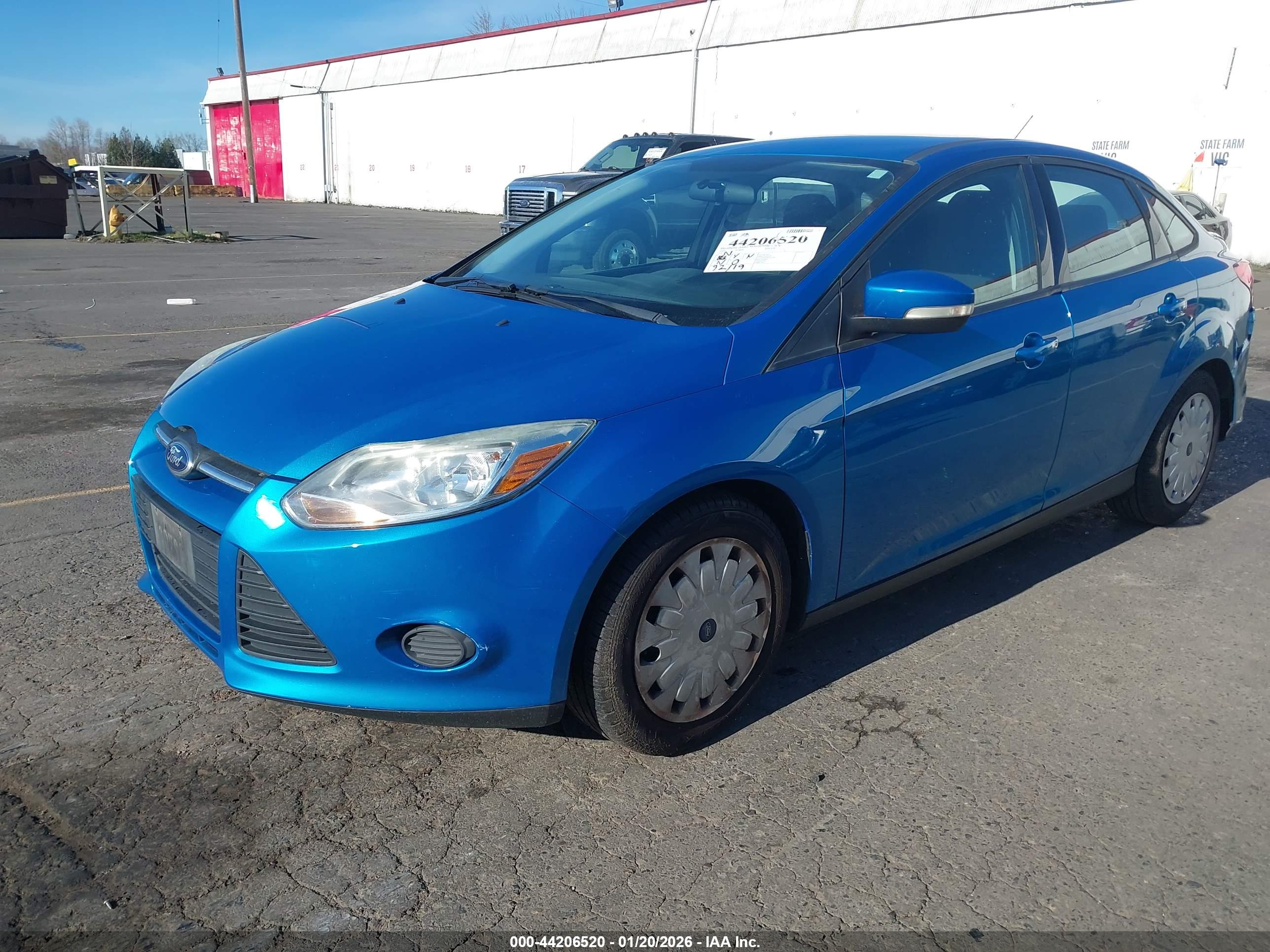 FORD FOCUS image 2