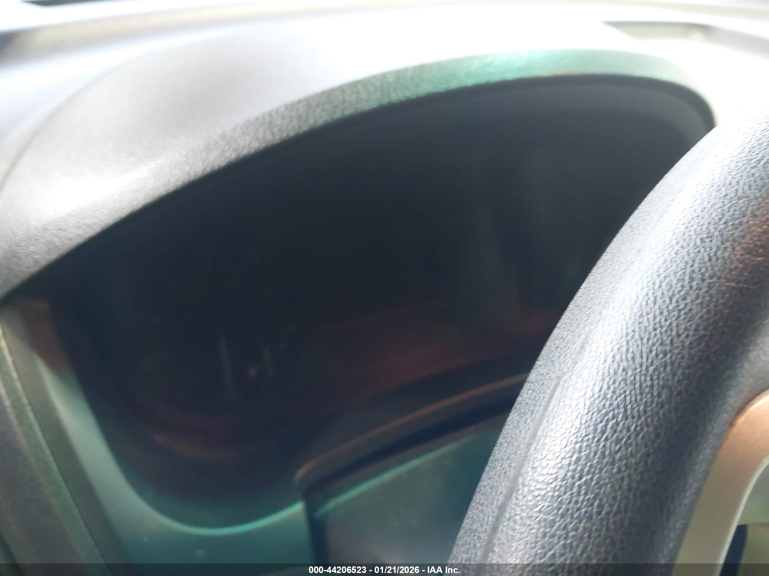 FORD EXPLORER image 7