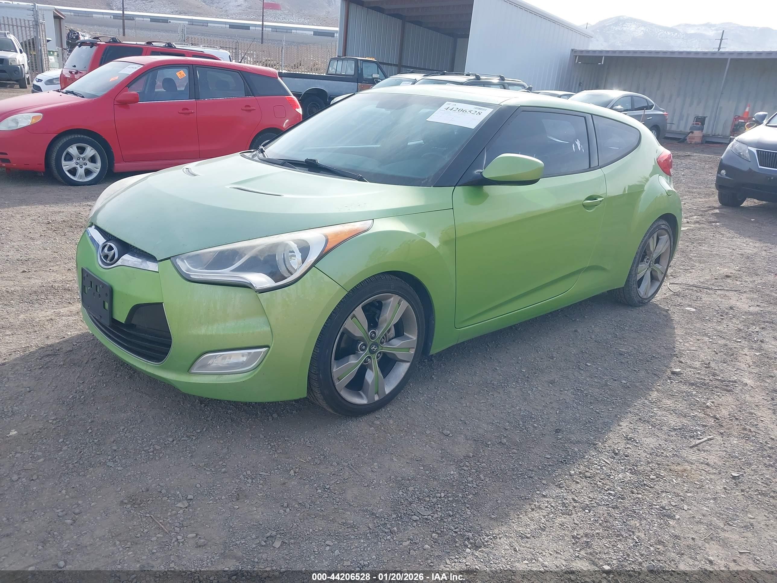HYUNDAI VELOSTER image 2