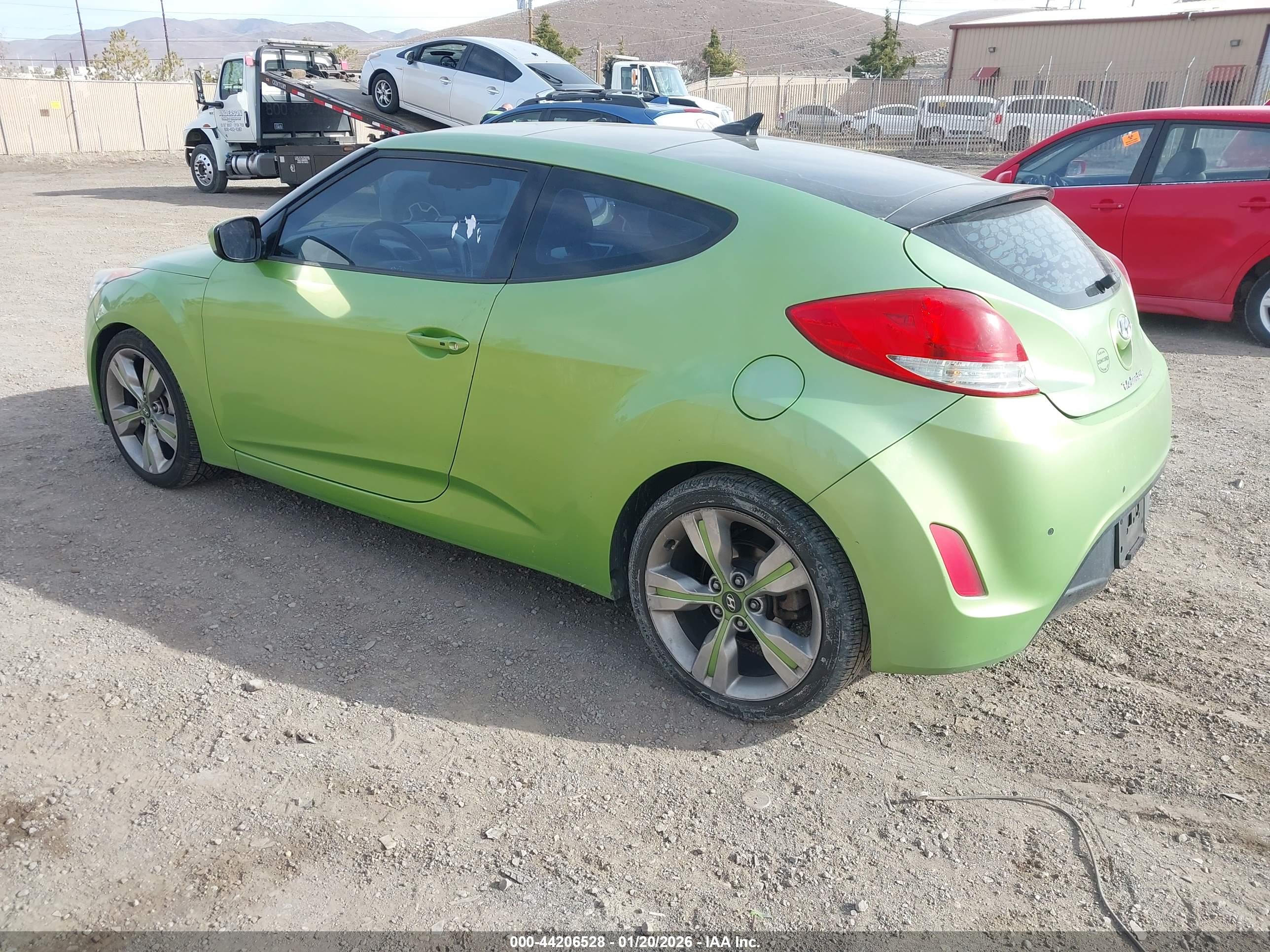 HYUNDAI VELOSTER image 3