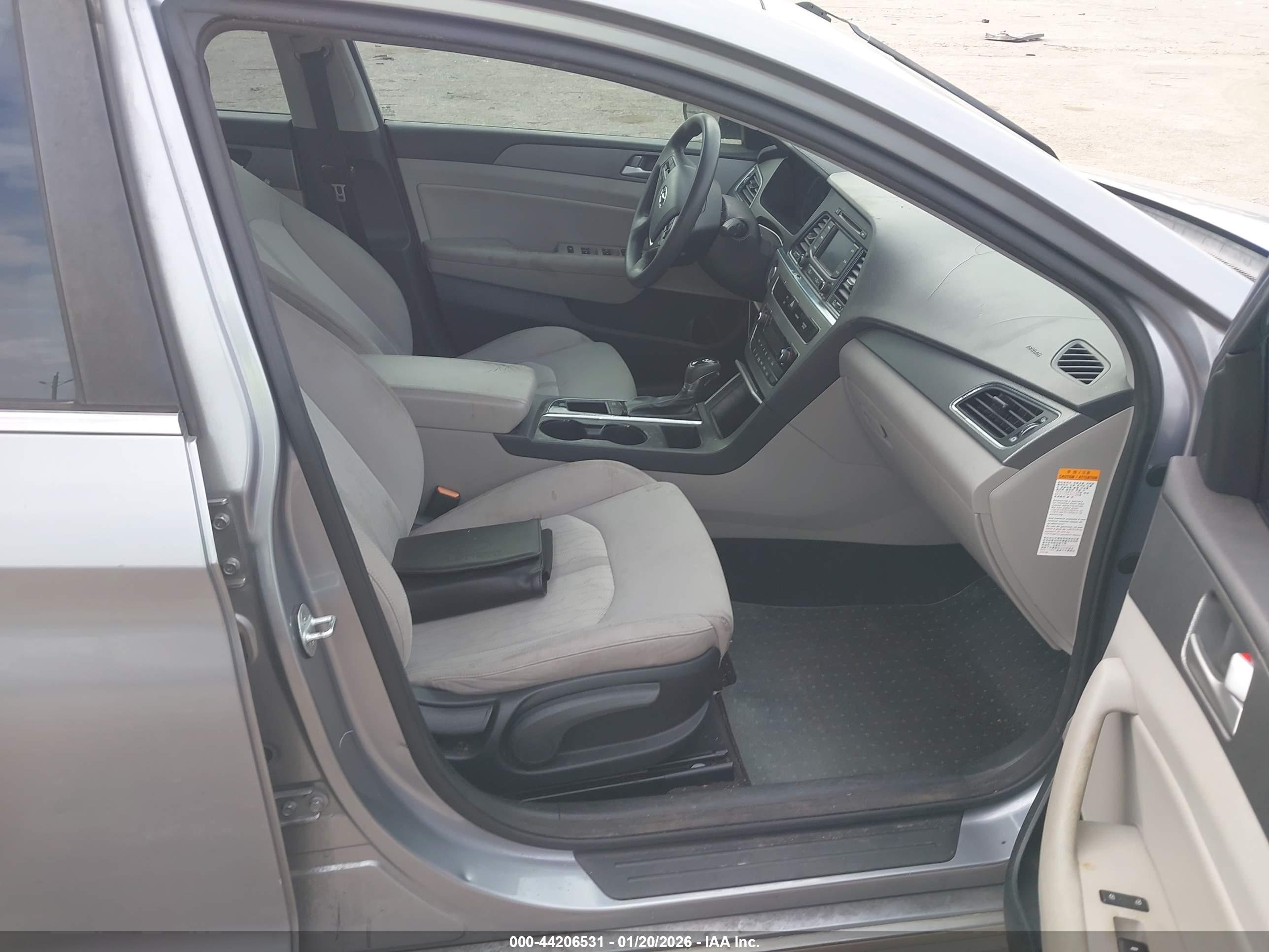 HYUNDAI SONATA image 5