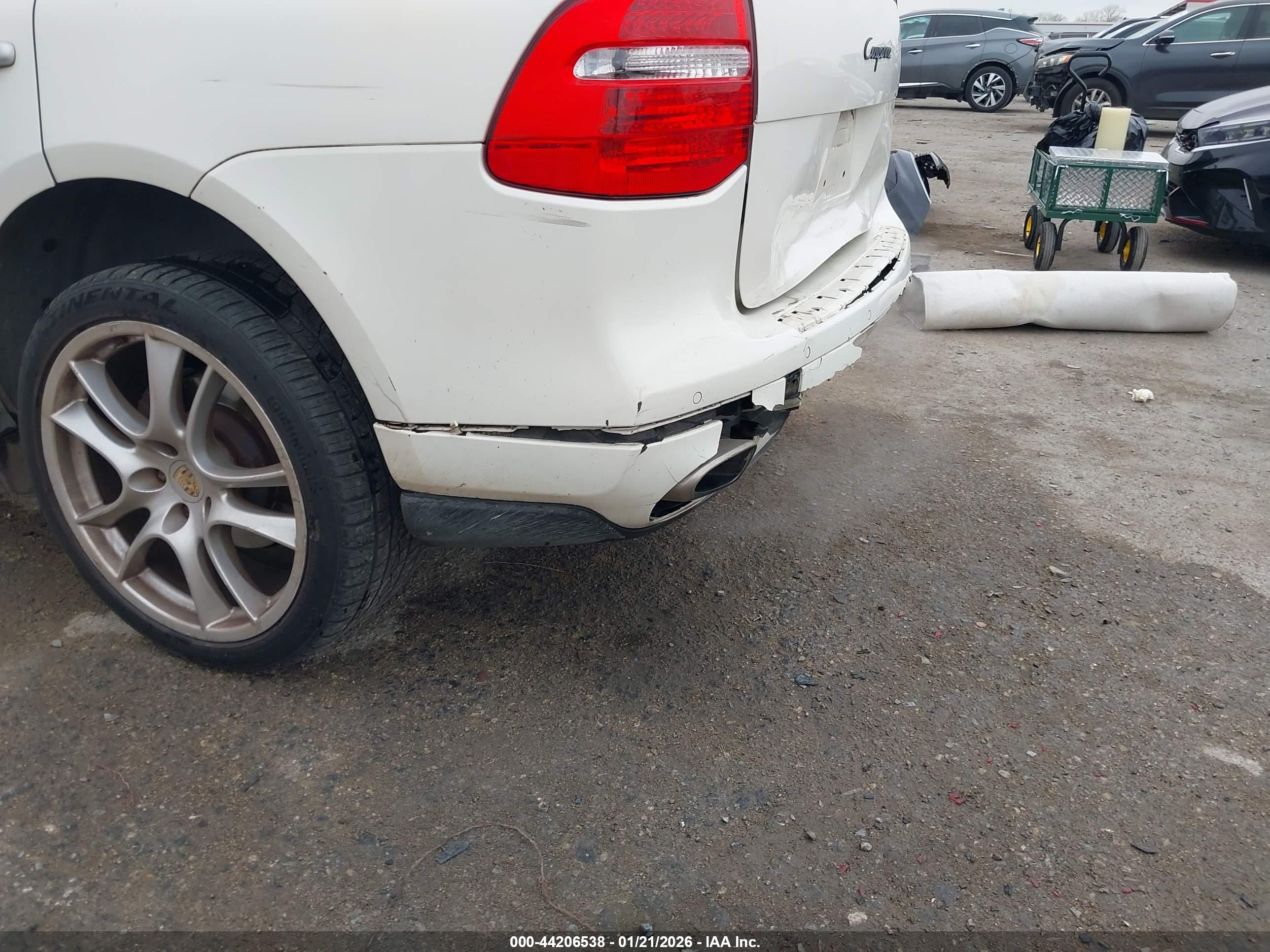 PORSCHE CAYENNE image 6