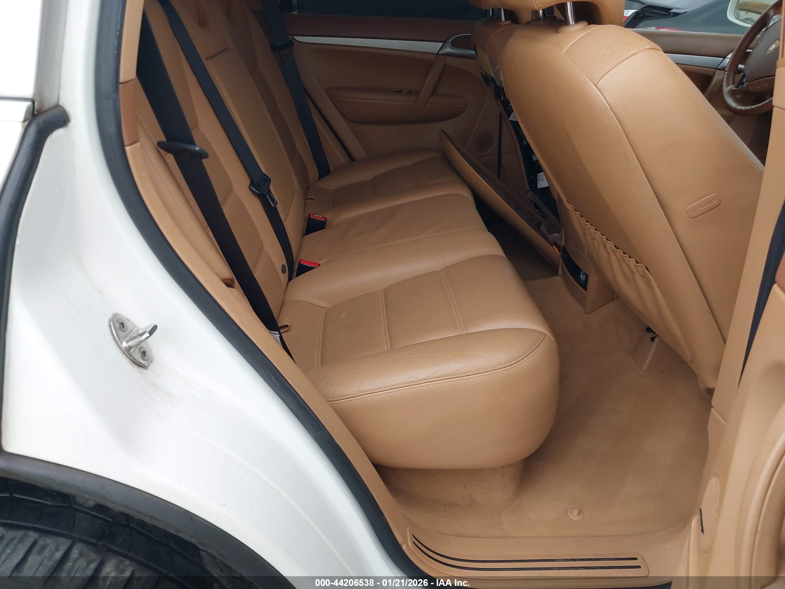 PORSCHE CAYENNE image 8
