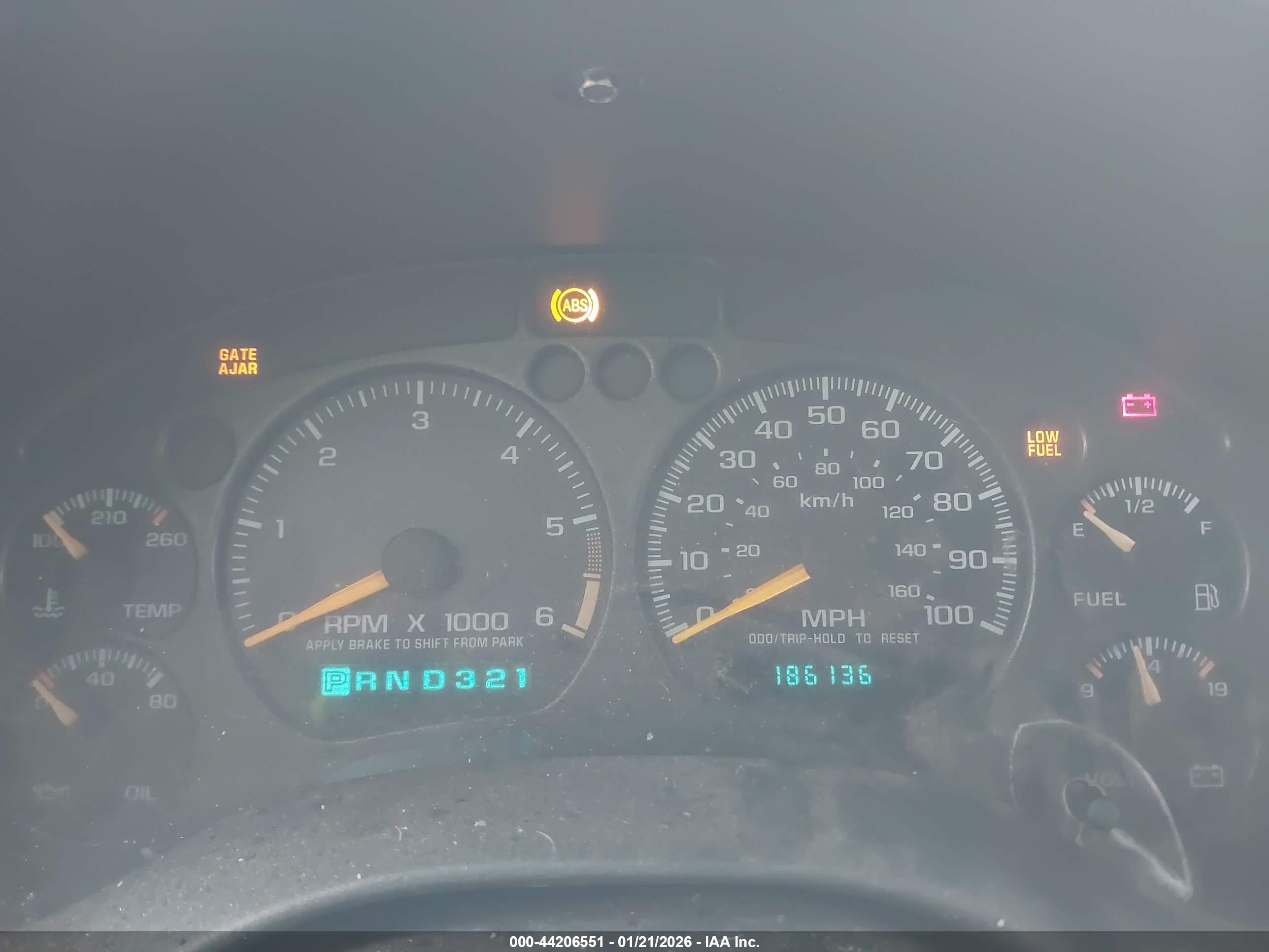 CHEVROLET BLAZER image 7
