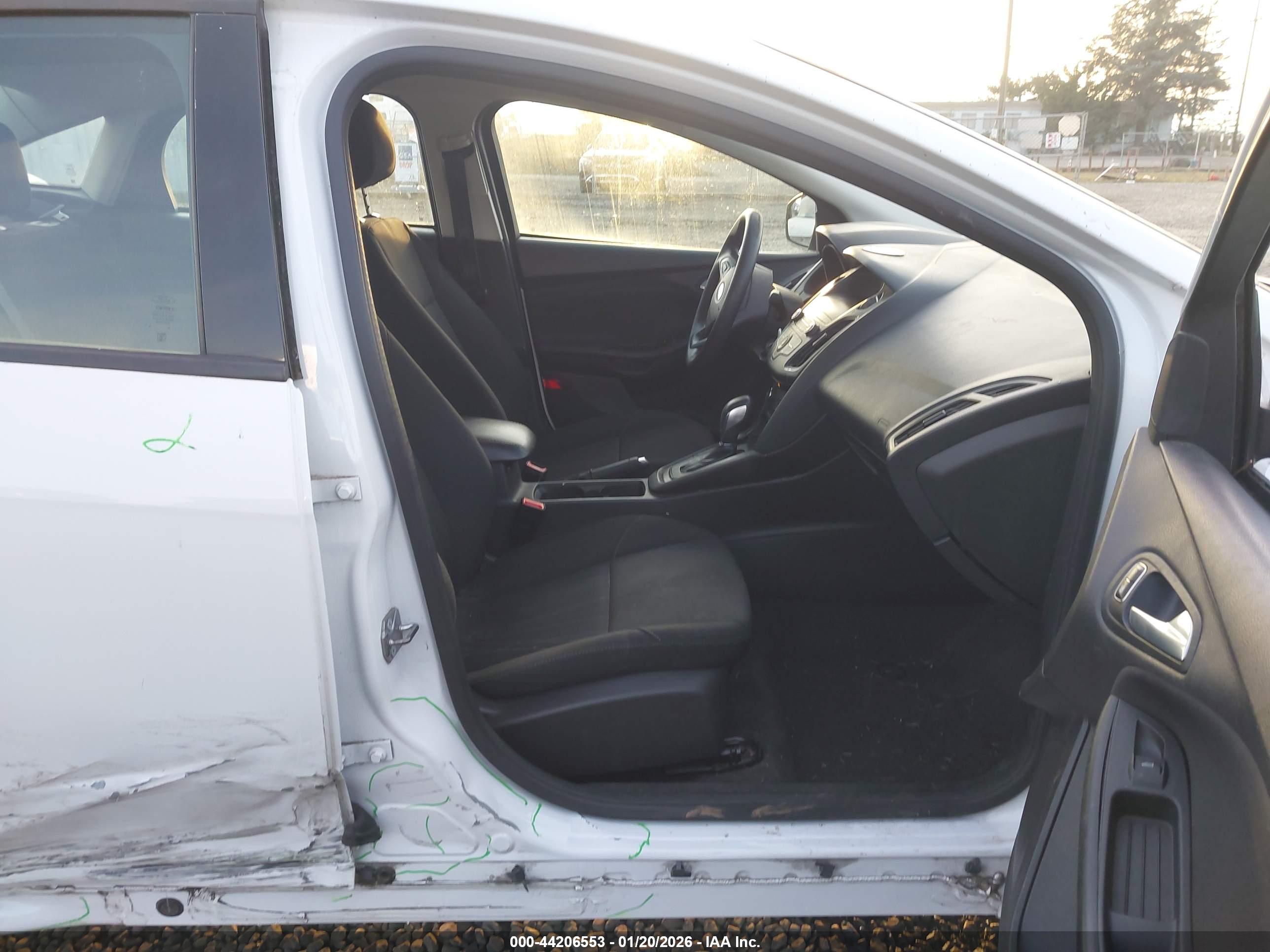 FORD FOCUS image 5
