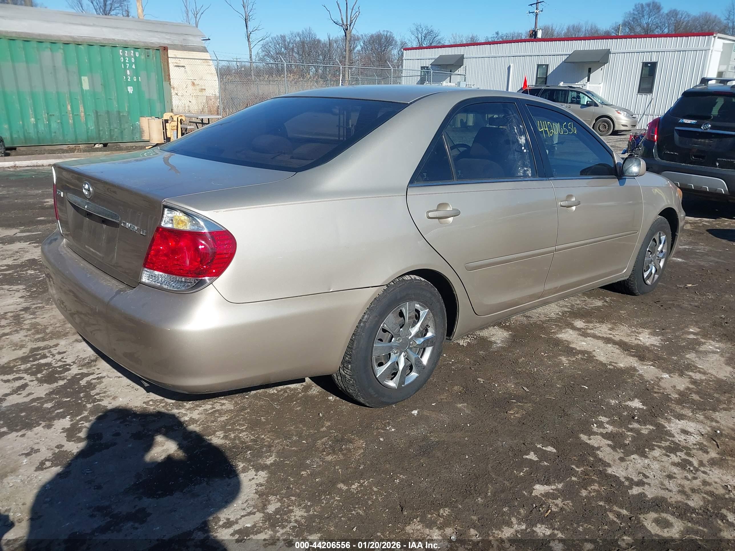 TOYOTA CAMRY image 4