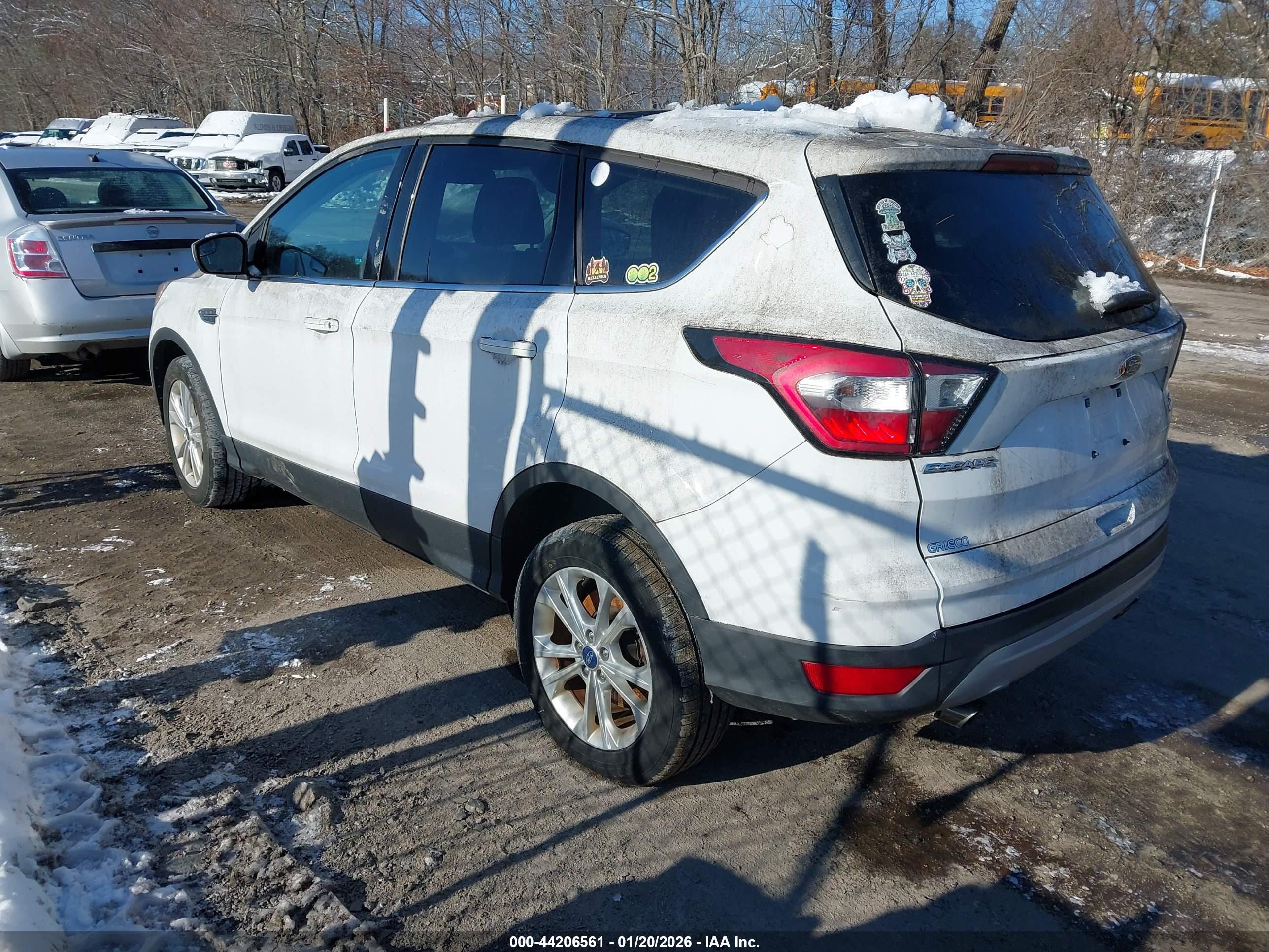 FORD ESCAPE image 3