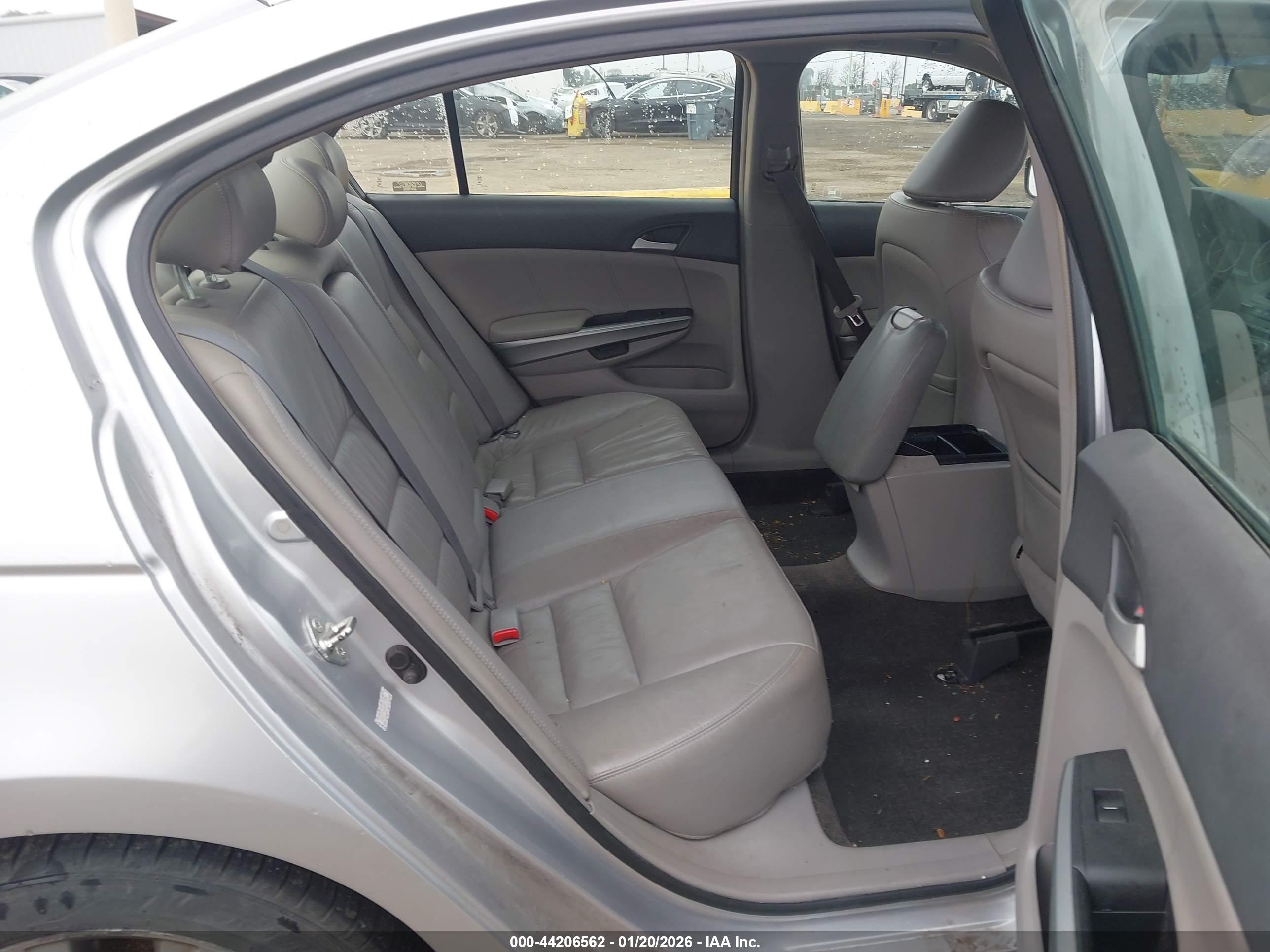 HONDA ACCORD image 8