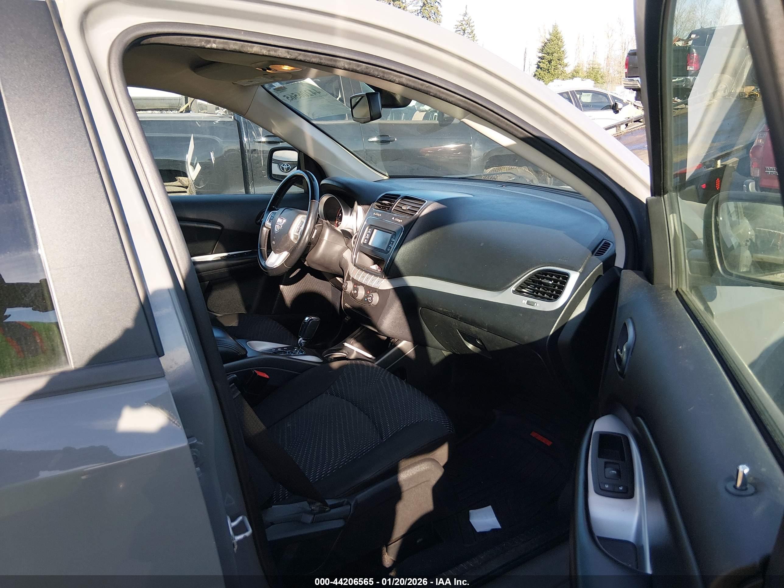 DODGE JOURNEY image 5