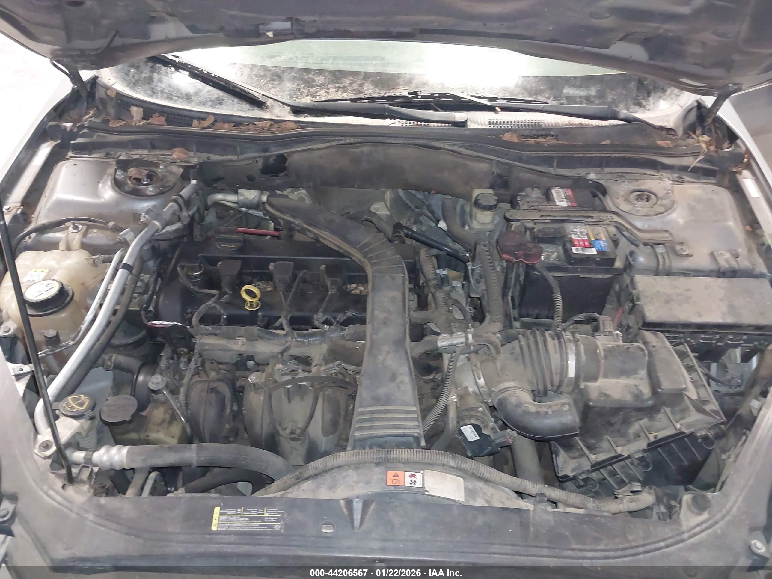 FORD FUSION image 10