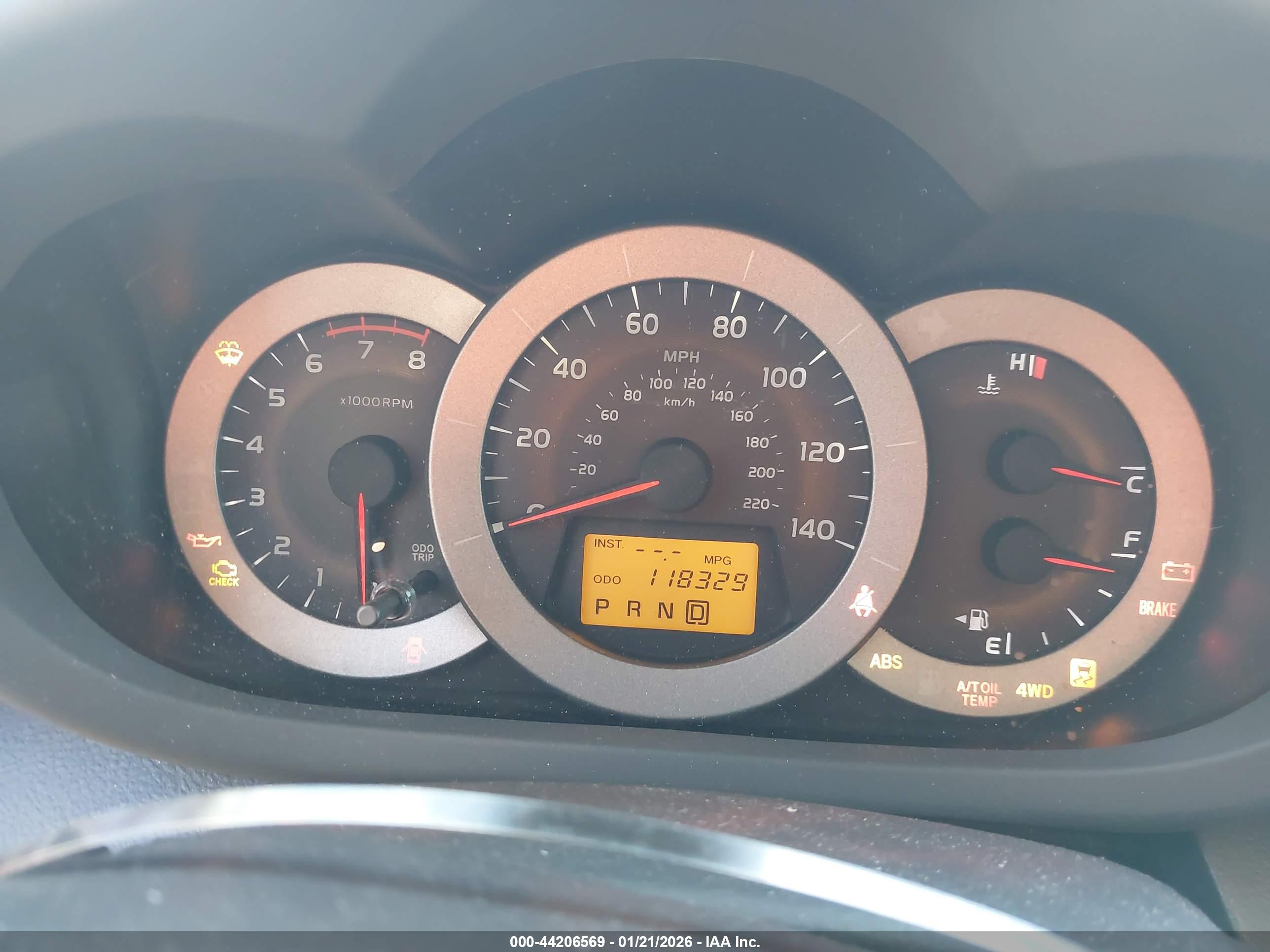 TOYOTA RAV4 image 7