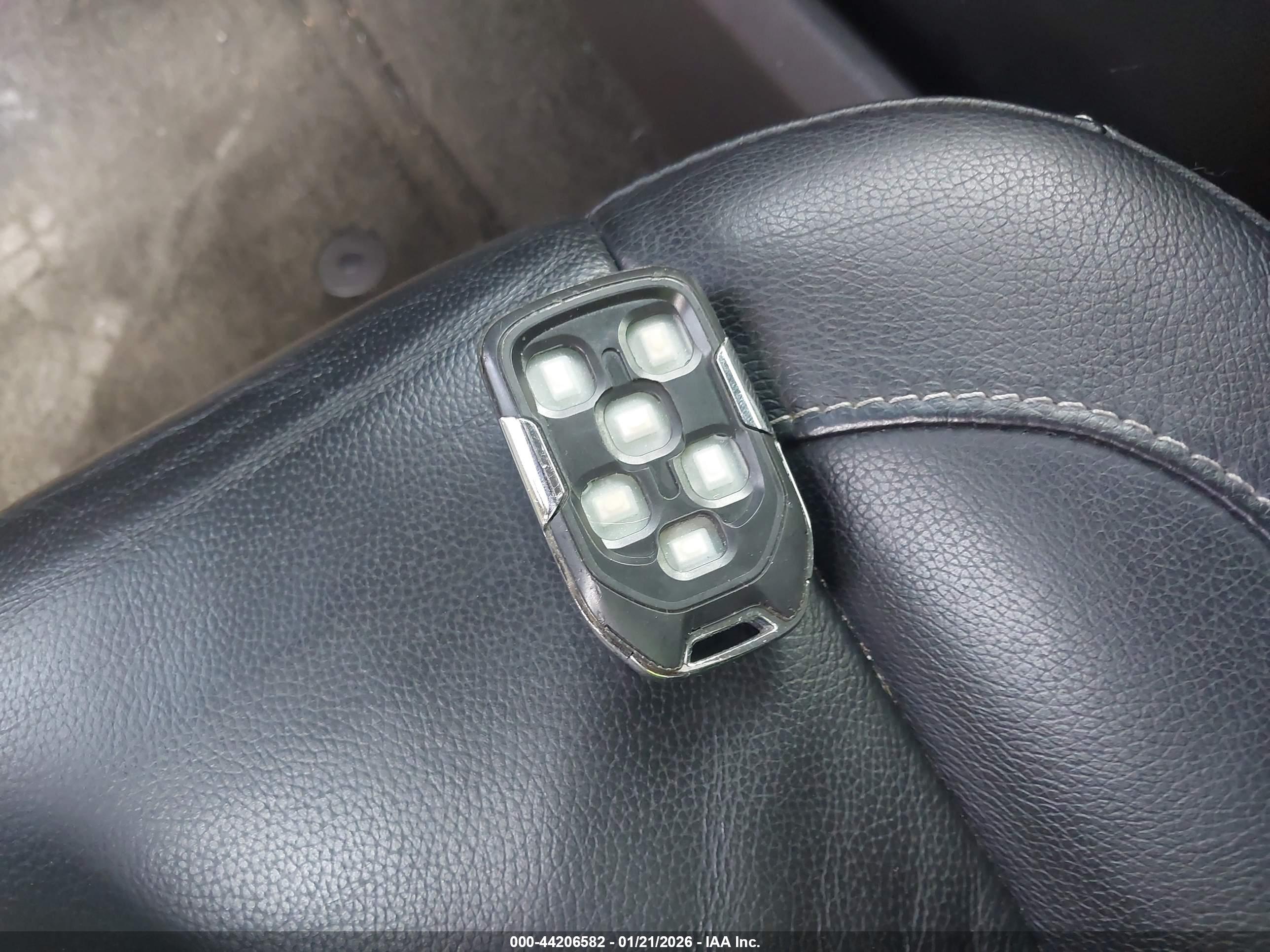 CHEVROLET TAHOE image 11