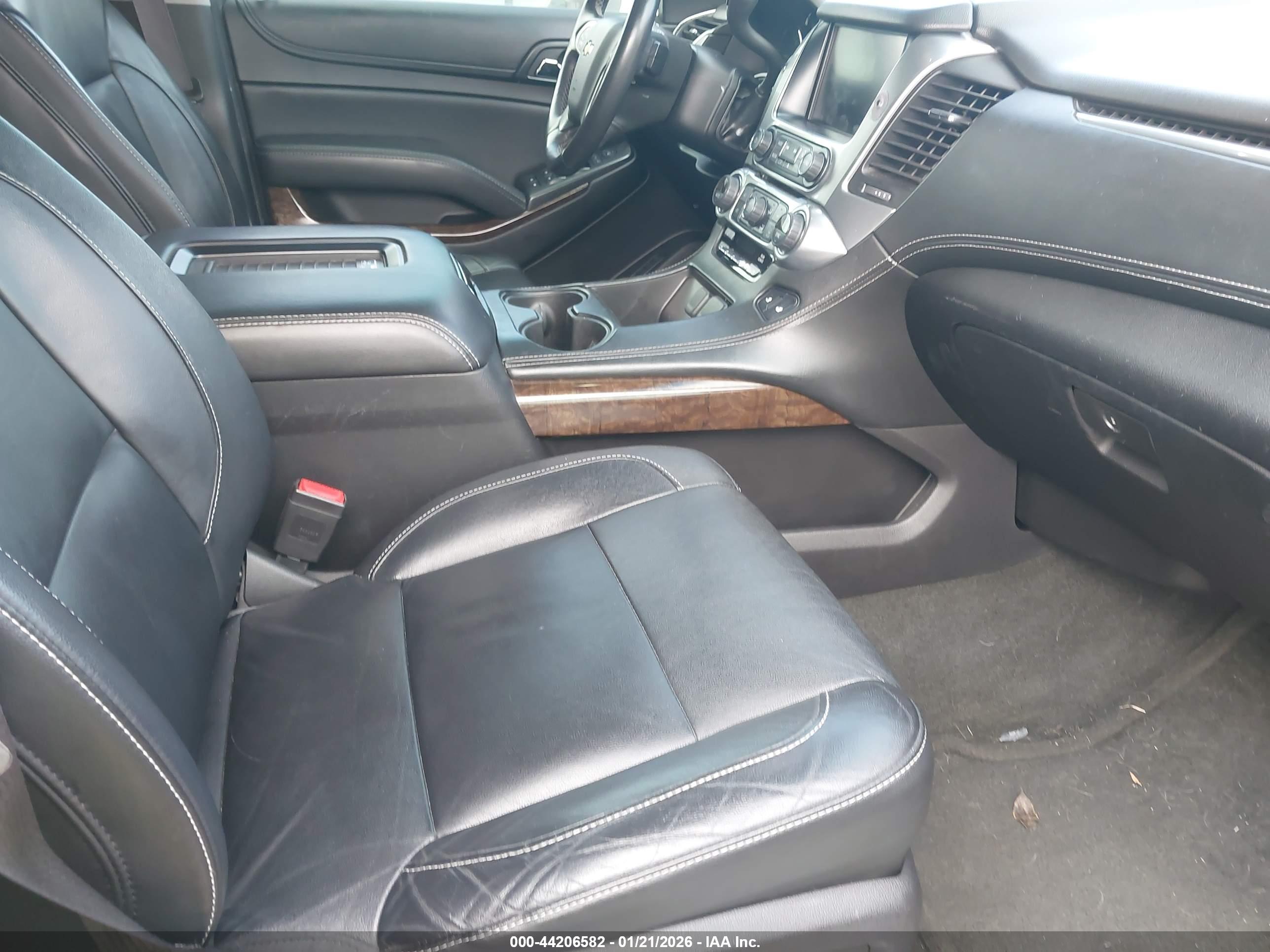 CHEVROLET TAHOE image 5