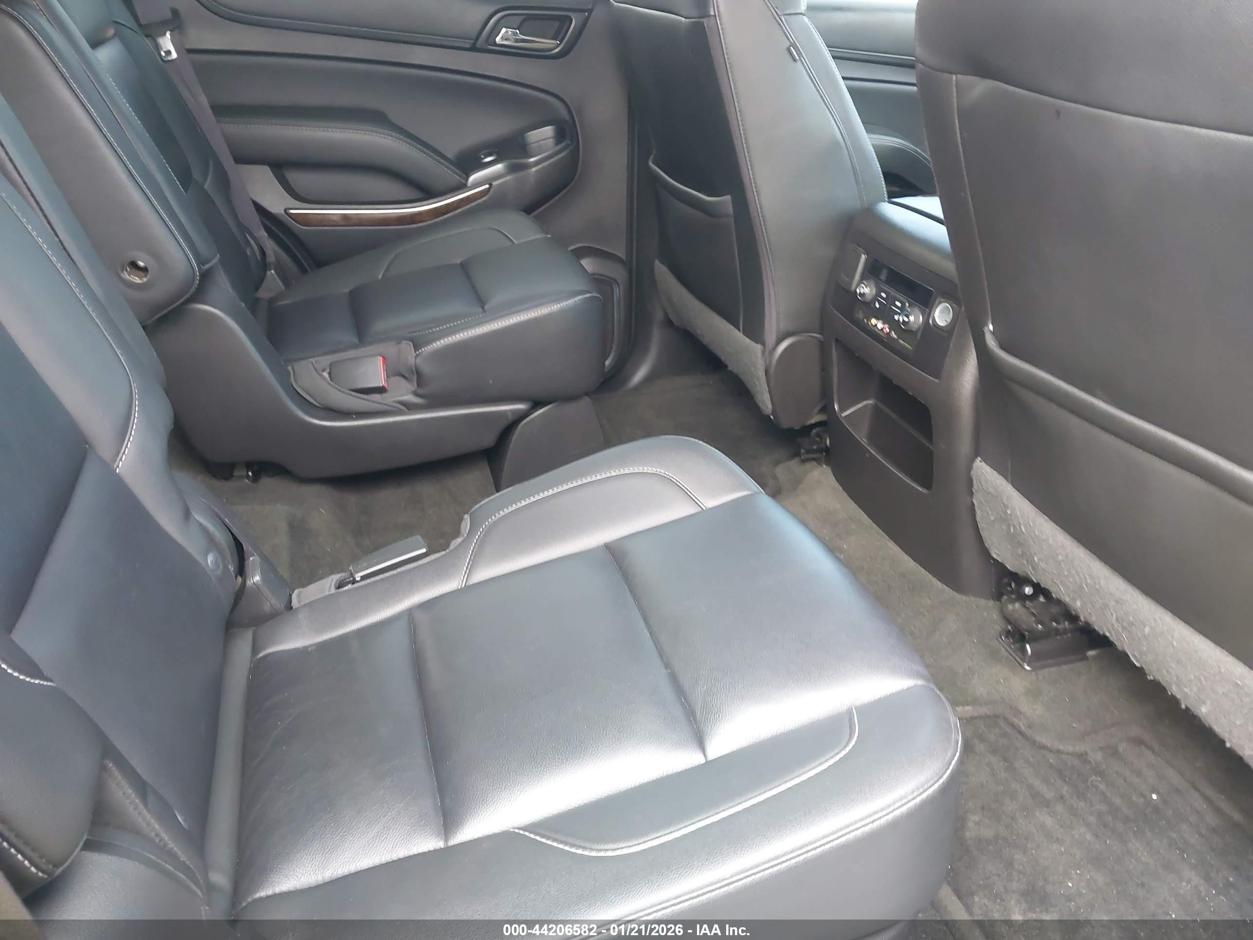 CHEVROLET TAHOE image 8