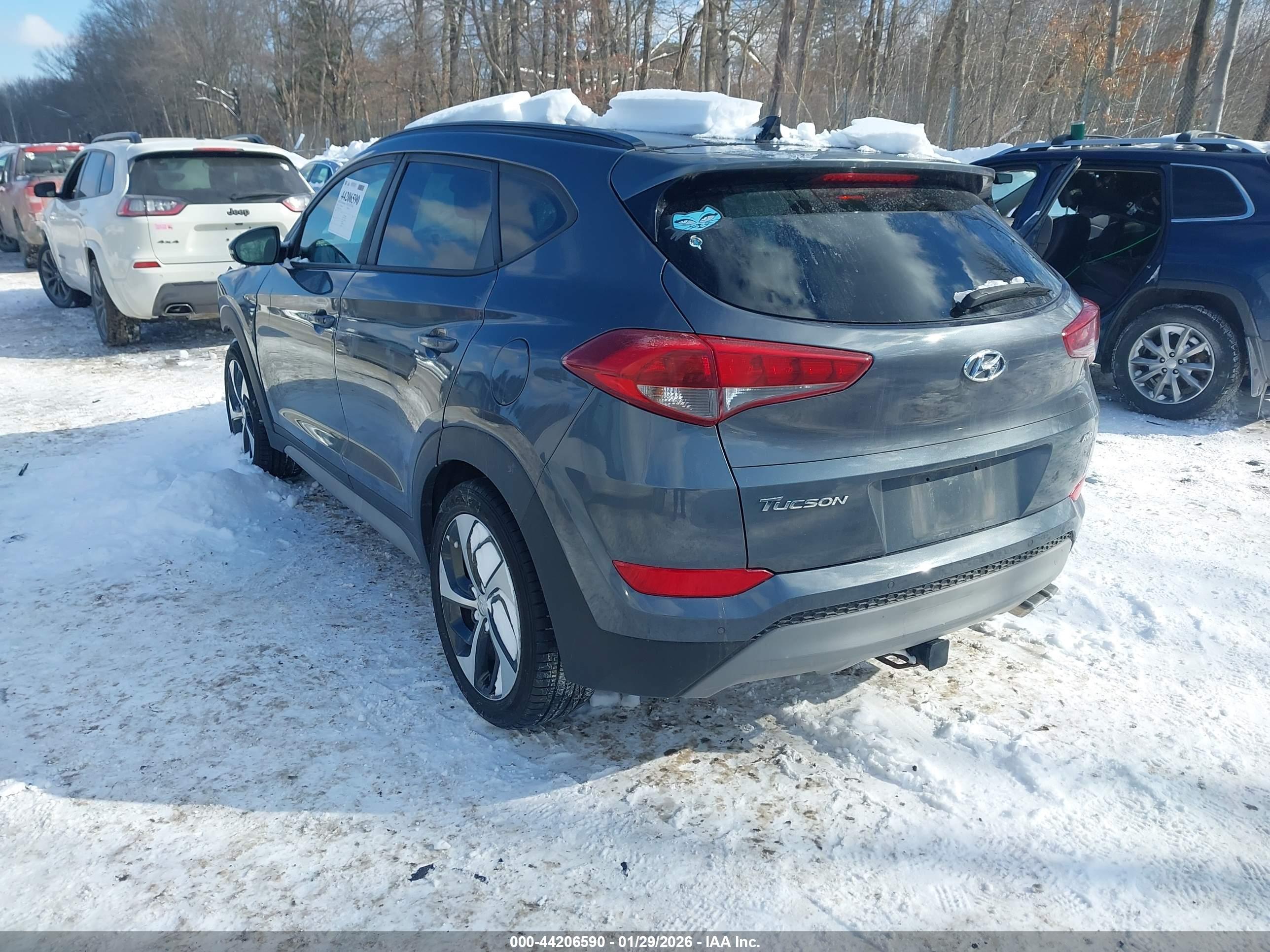 HYUNDAI TUCSON image 3