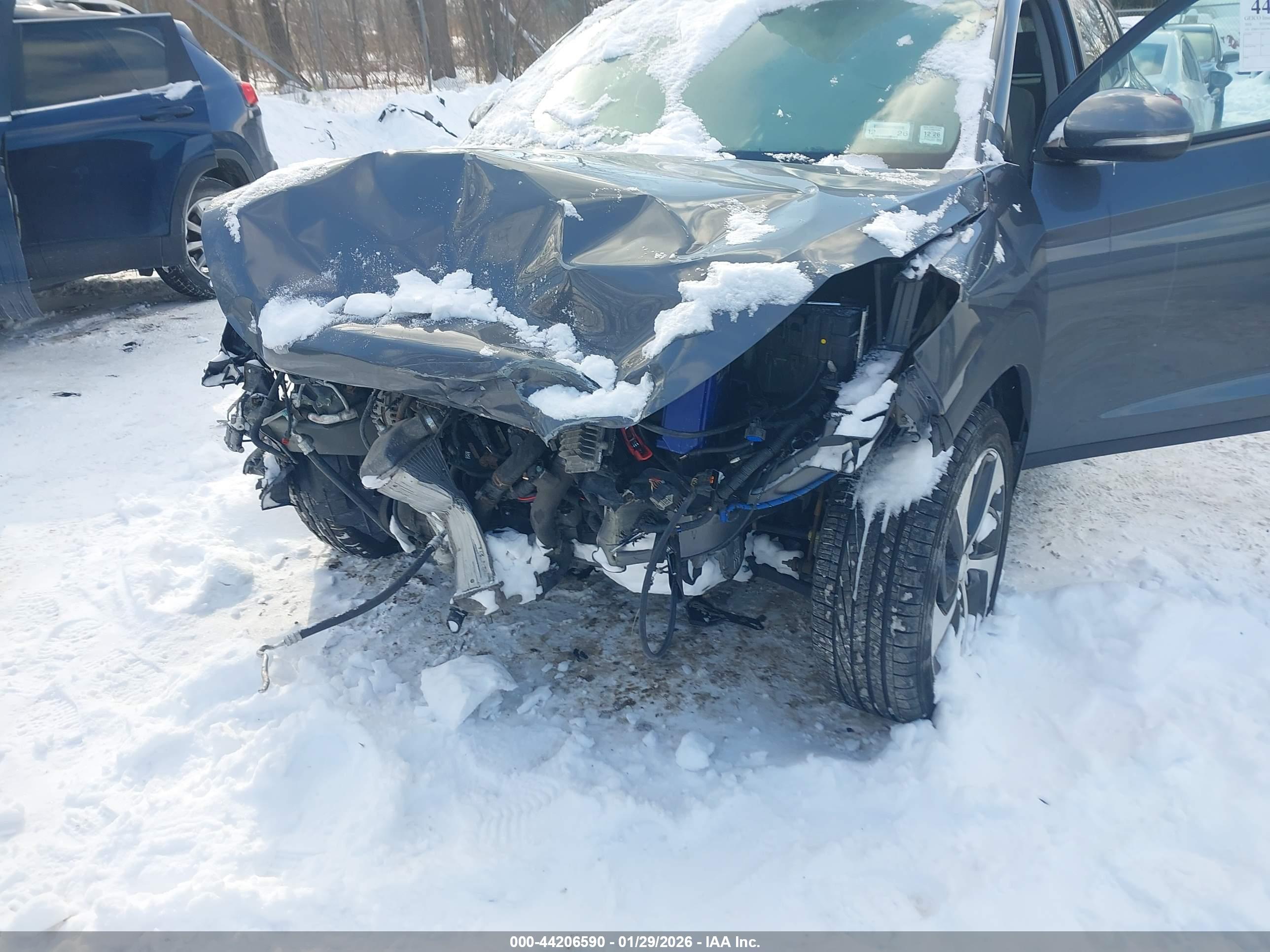 HYUNDAI TUCSON image 6