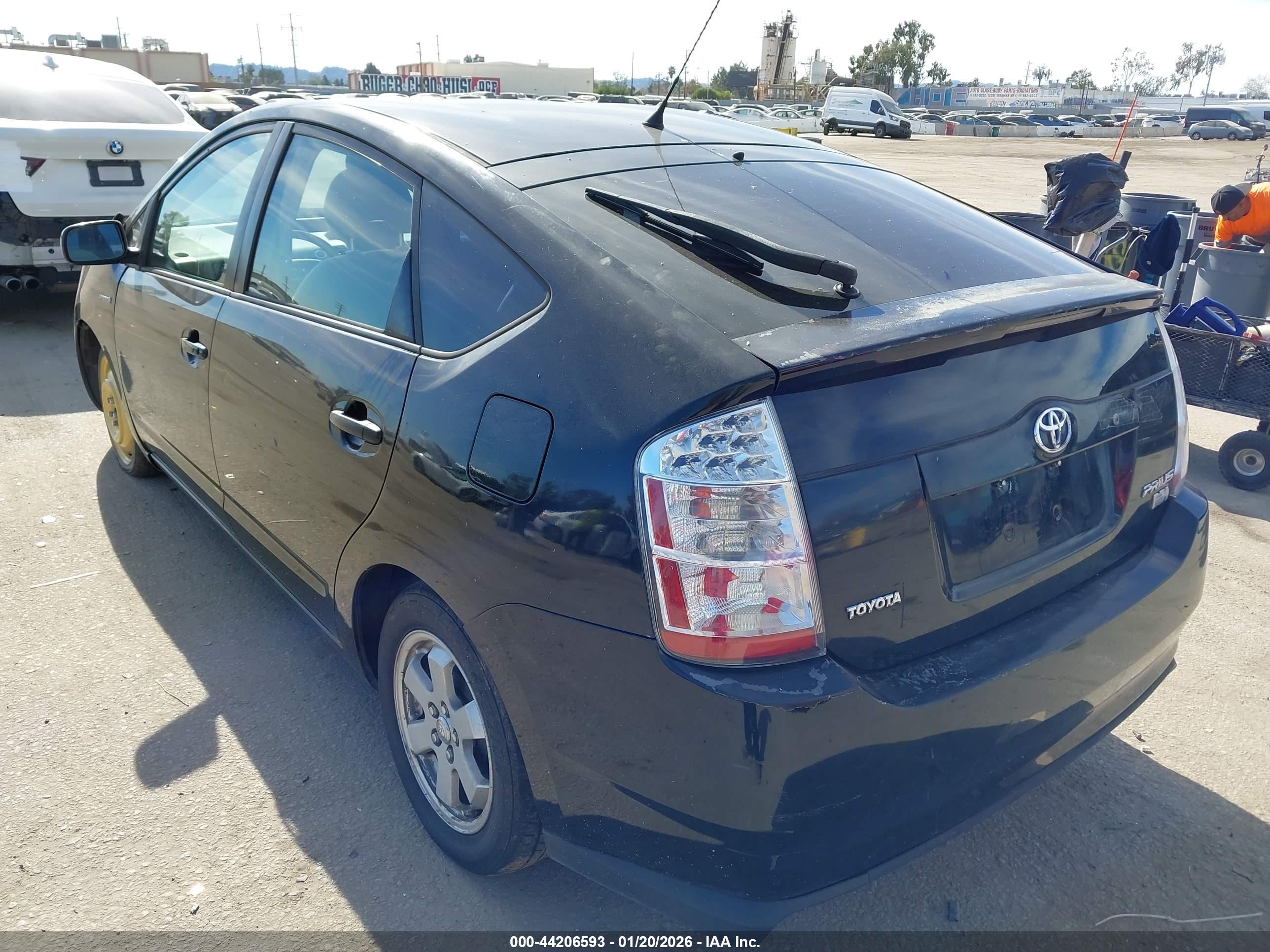 TOYOTA PRIUS image 3