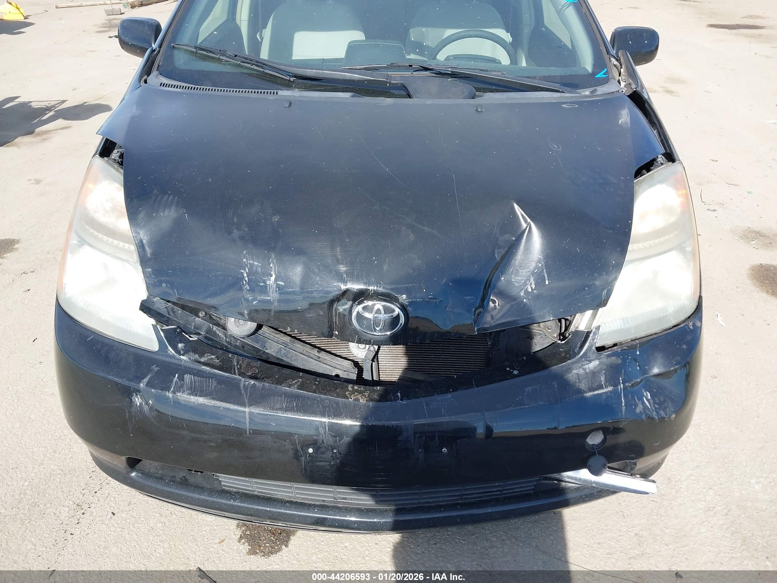 TOYOTA PRIUS image 6