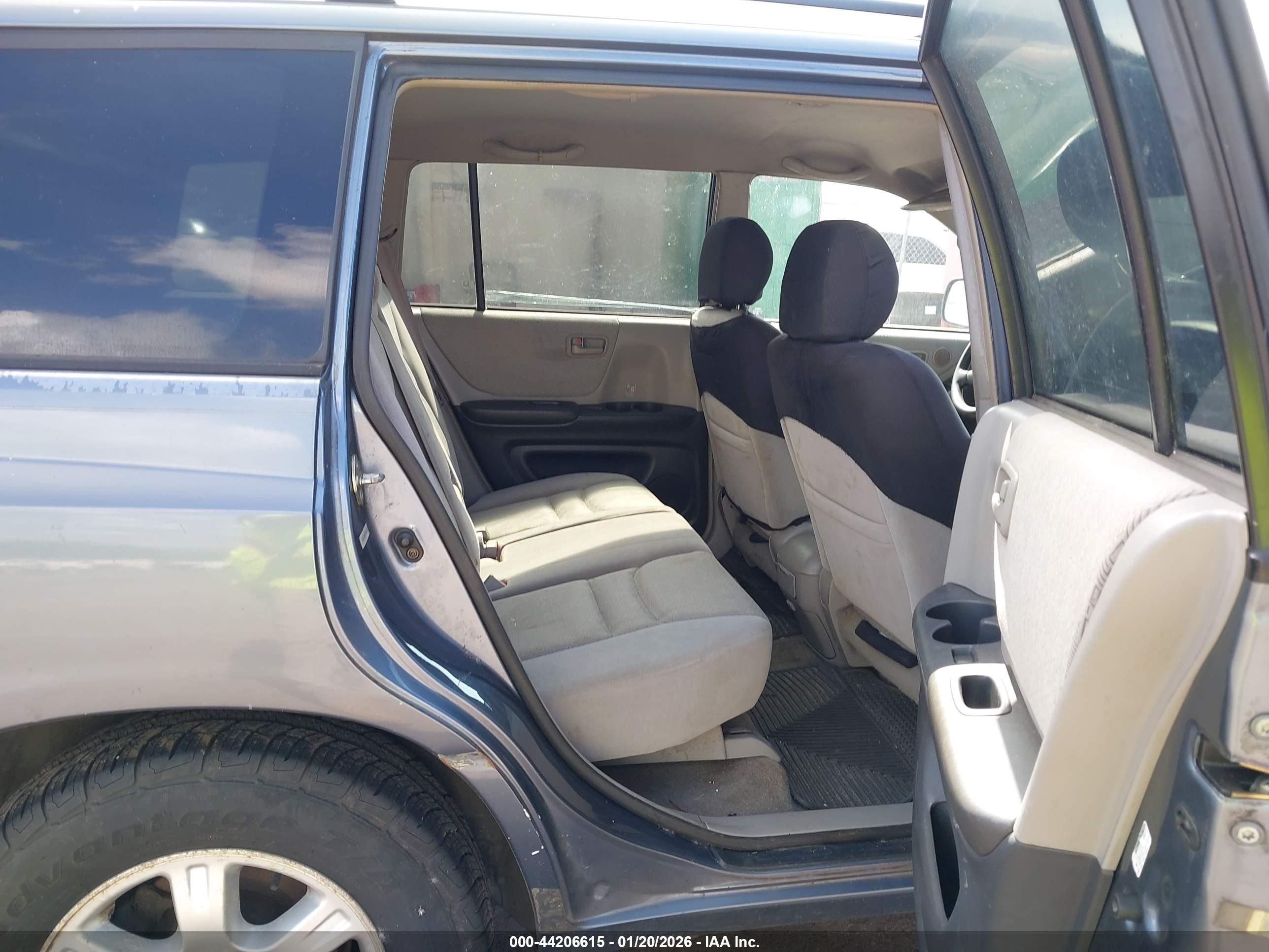 TOYOTA HIGHLANDER image 8